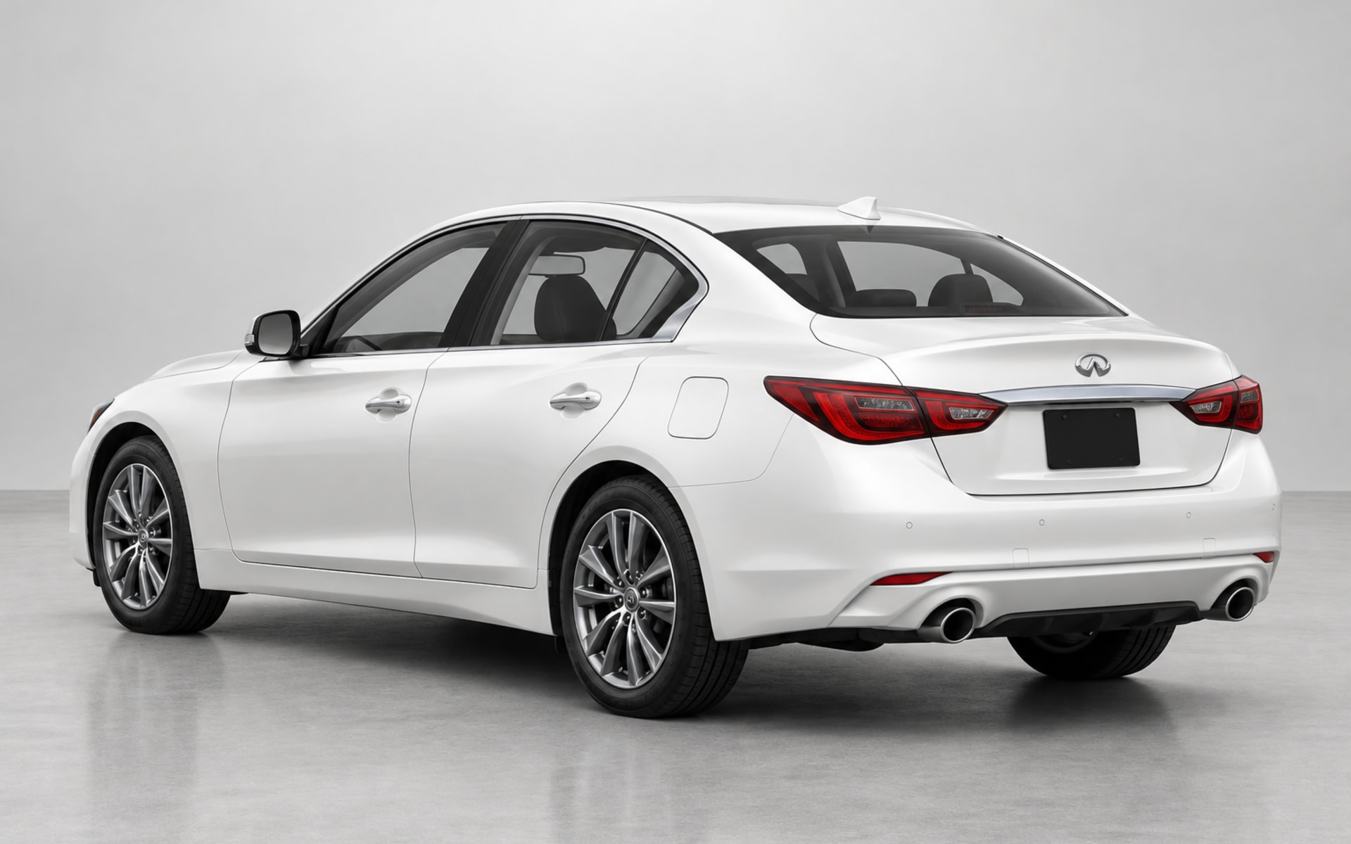 Infiniti Q50 2023 for rent in Dubai photo 3
