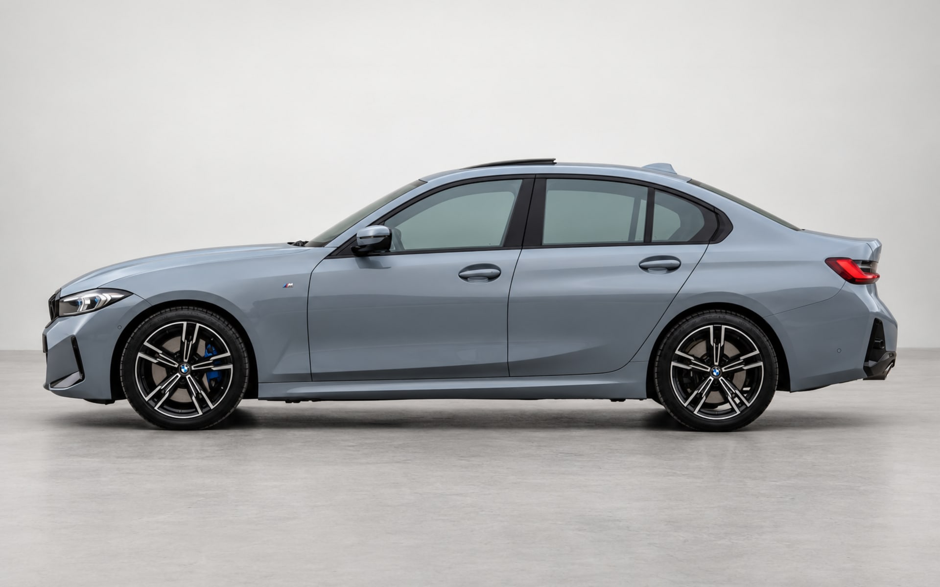 BMW 320i M Sport Package image 1