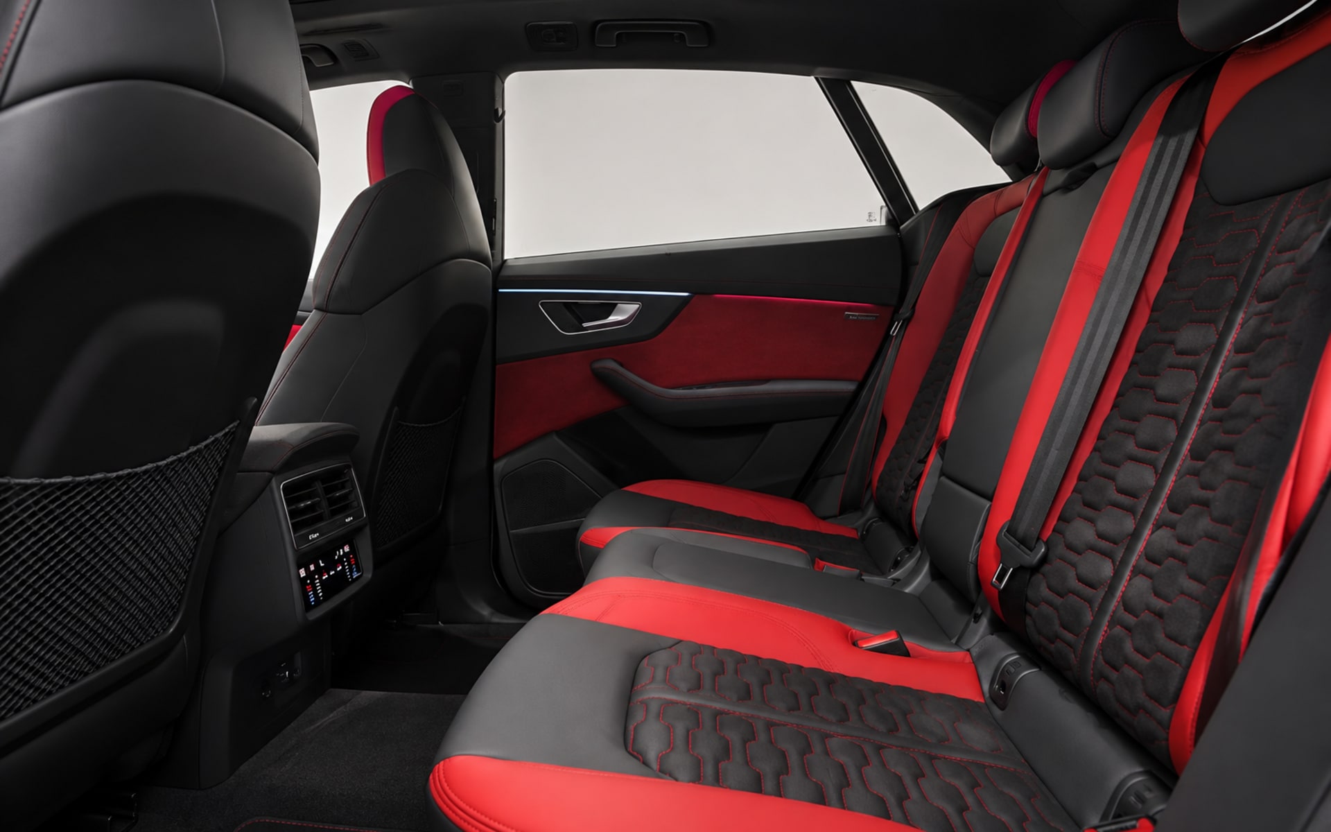 Audi RS Q8 2023 for rent in Dubai photo 5
