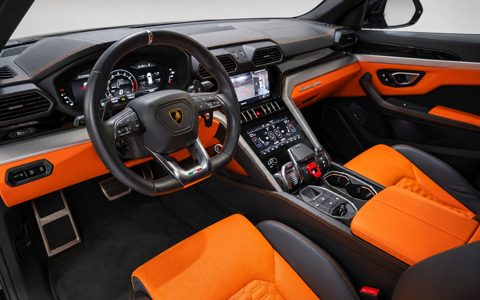 Lamborghini Urus 2024 for rent in Dubai photo 4