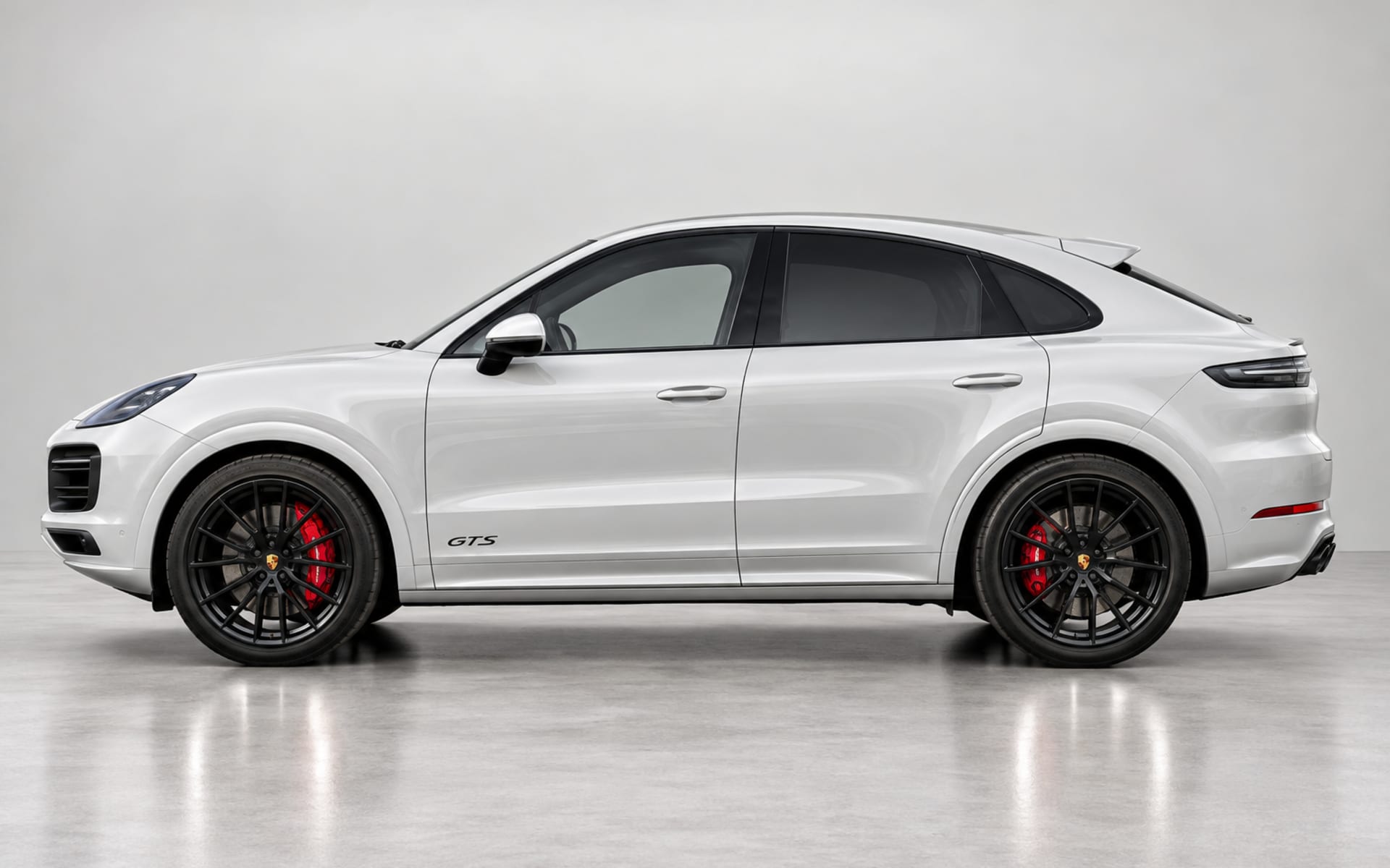 Porsche Cayenne GTS image 1