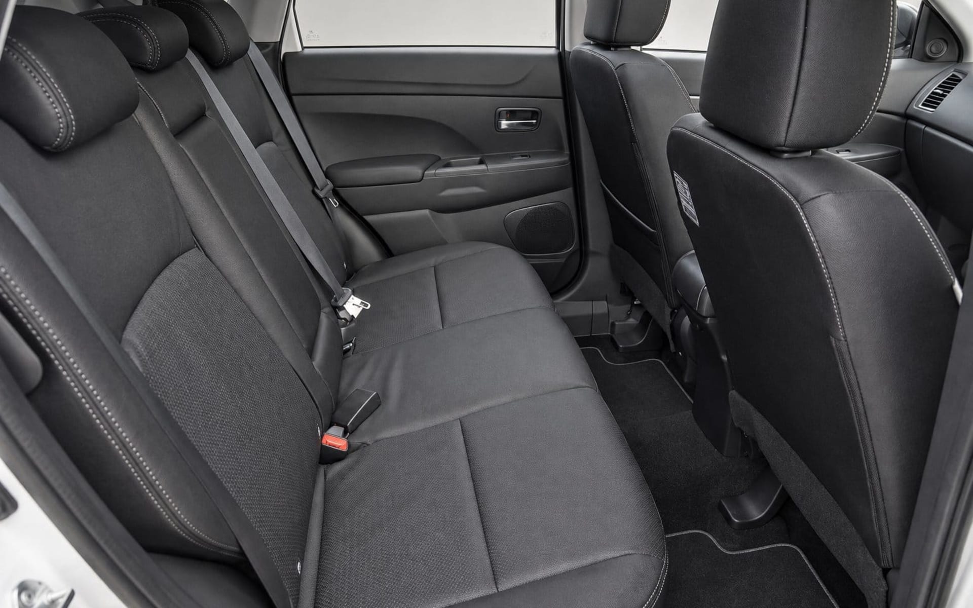 Mitsubishi ASX 2025 for rent in Dubai photo 6