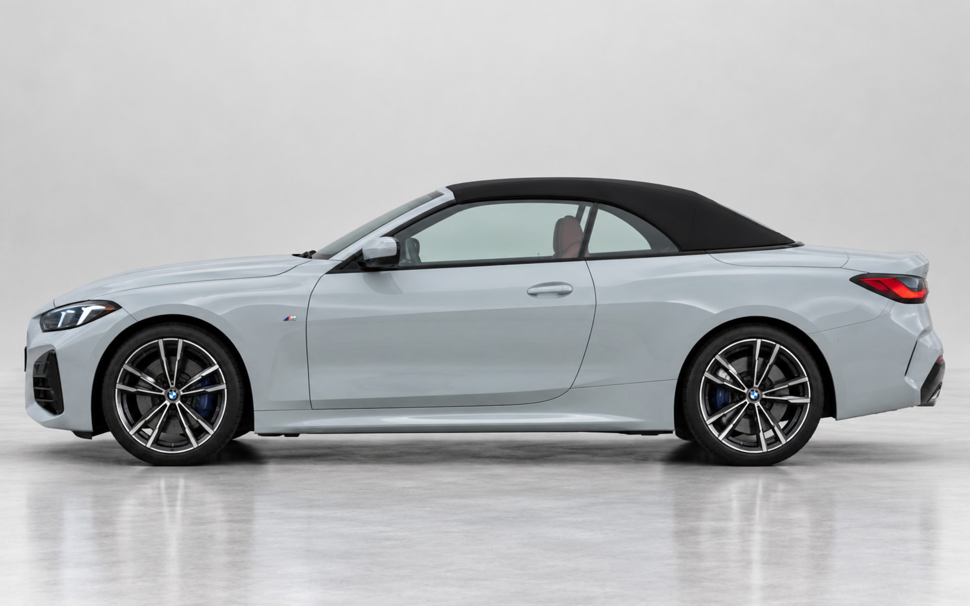 BMW 420i Convertible 2025 for rent in Dubai photo 3