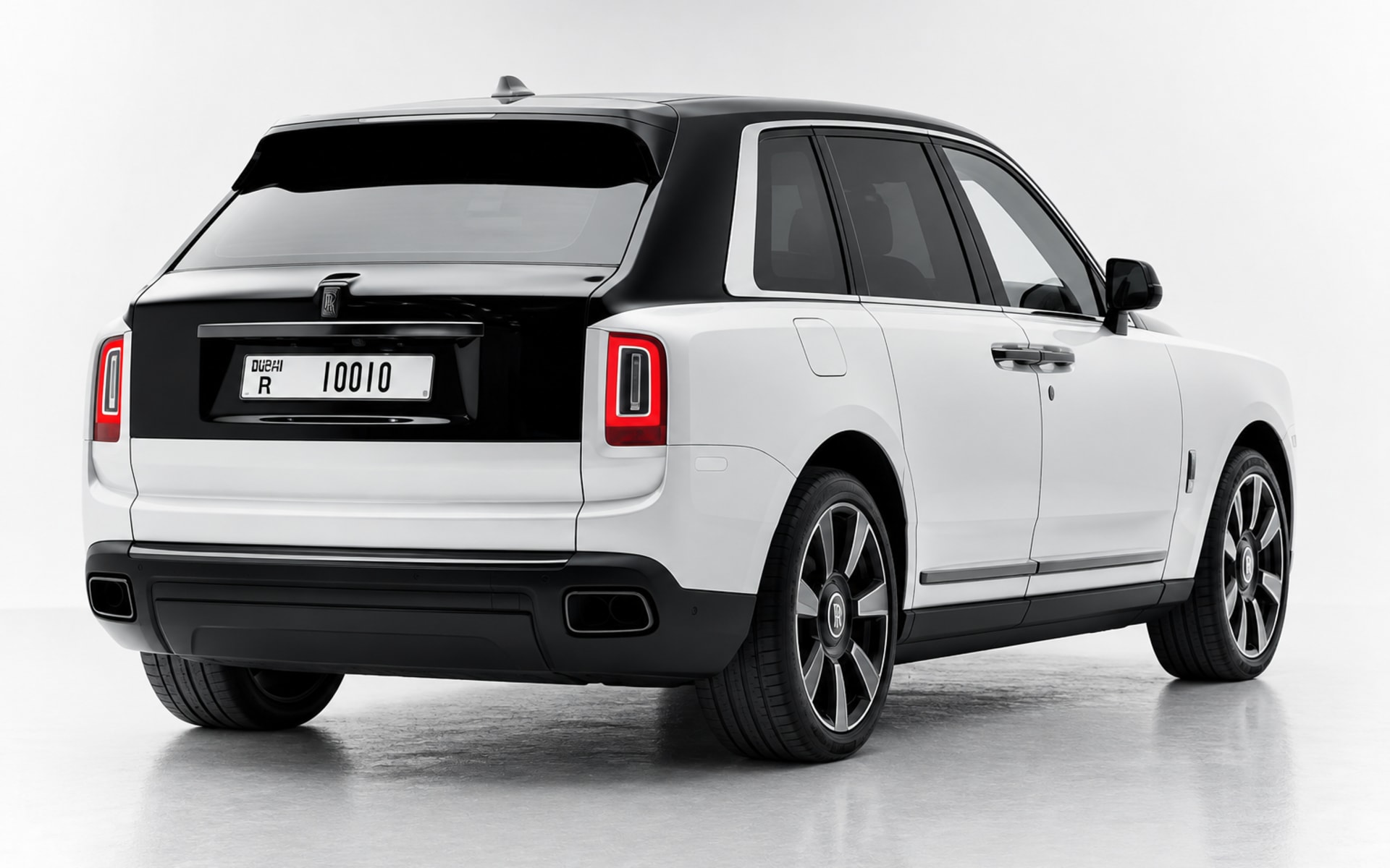 Rolls-Royce Cullinan 2024 thumbnail 3