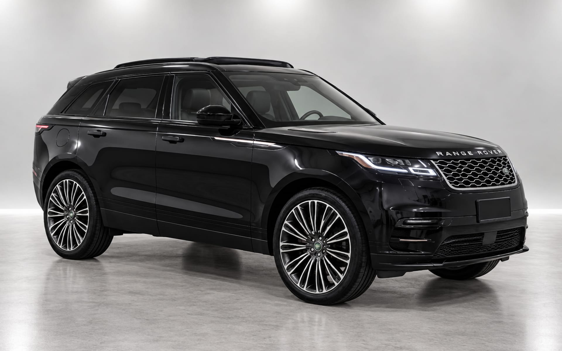 Land Rover Range Rover Velar 2020 for rent in Dubai photo 1