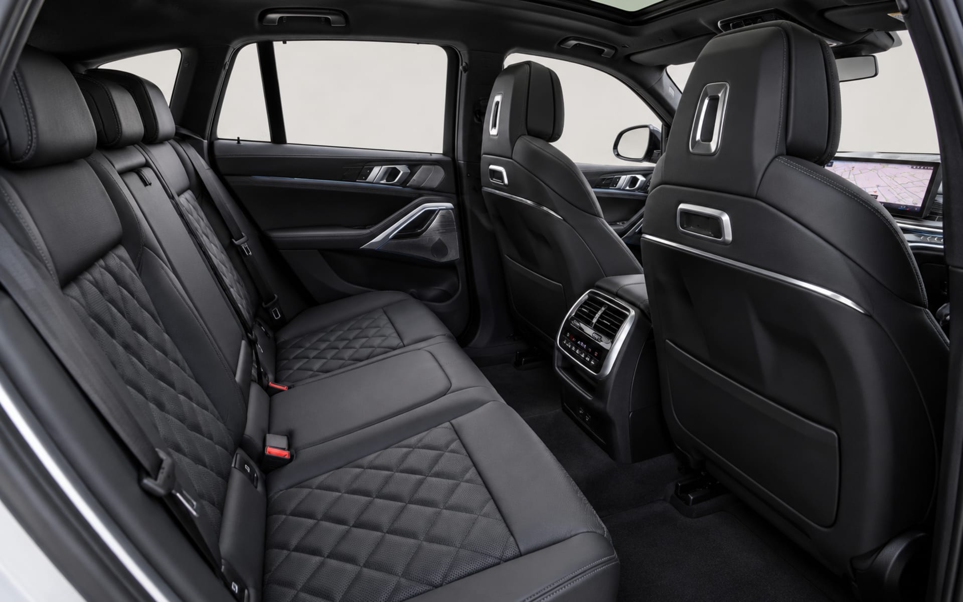 BMW X6 2025 for rent in Dubai photo 5