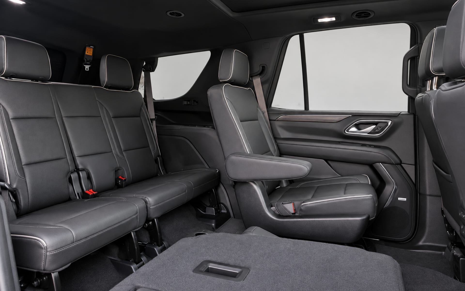 GMC Yukon Denali 2024 for rent in Dubai photo 6