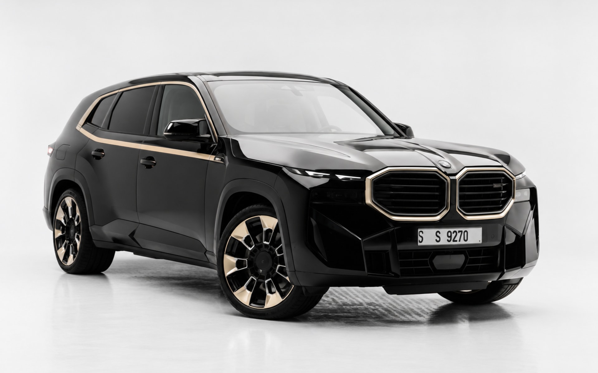BMW XM 2025 - image 1