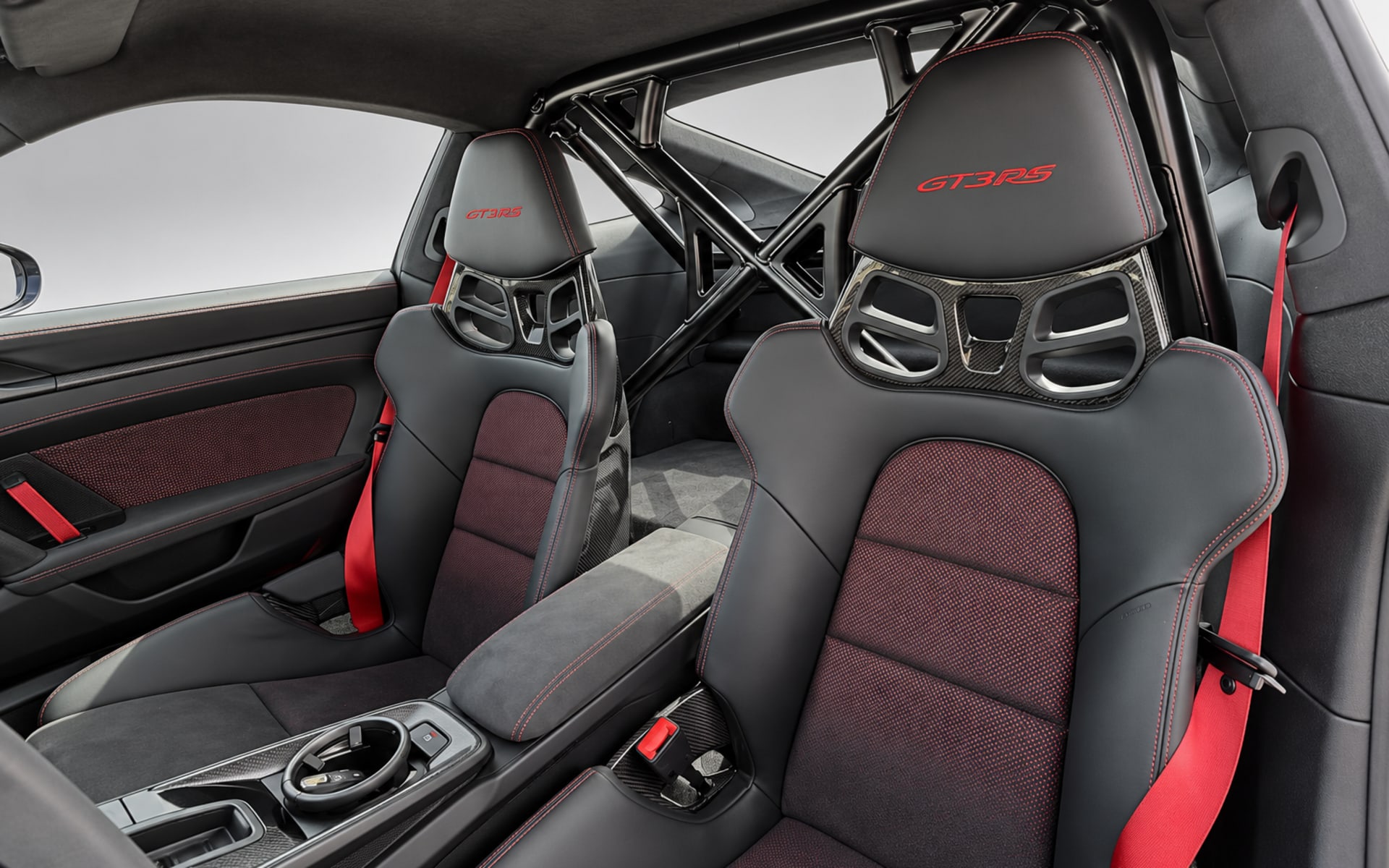 Porsche 911 GT3 RS 2026 for rent in Dubai photo 5