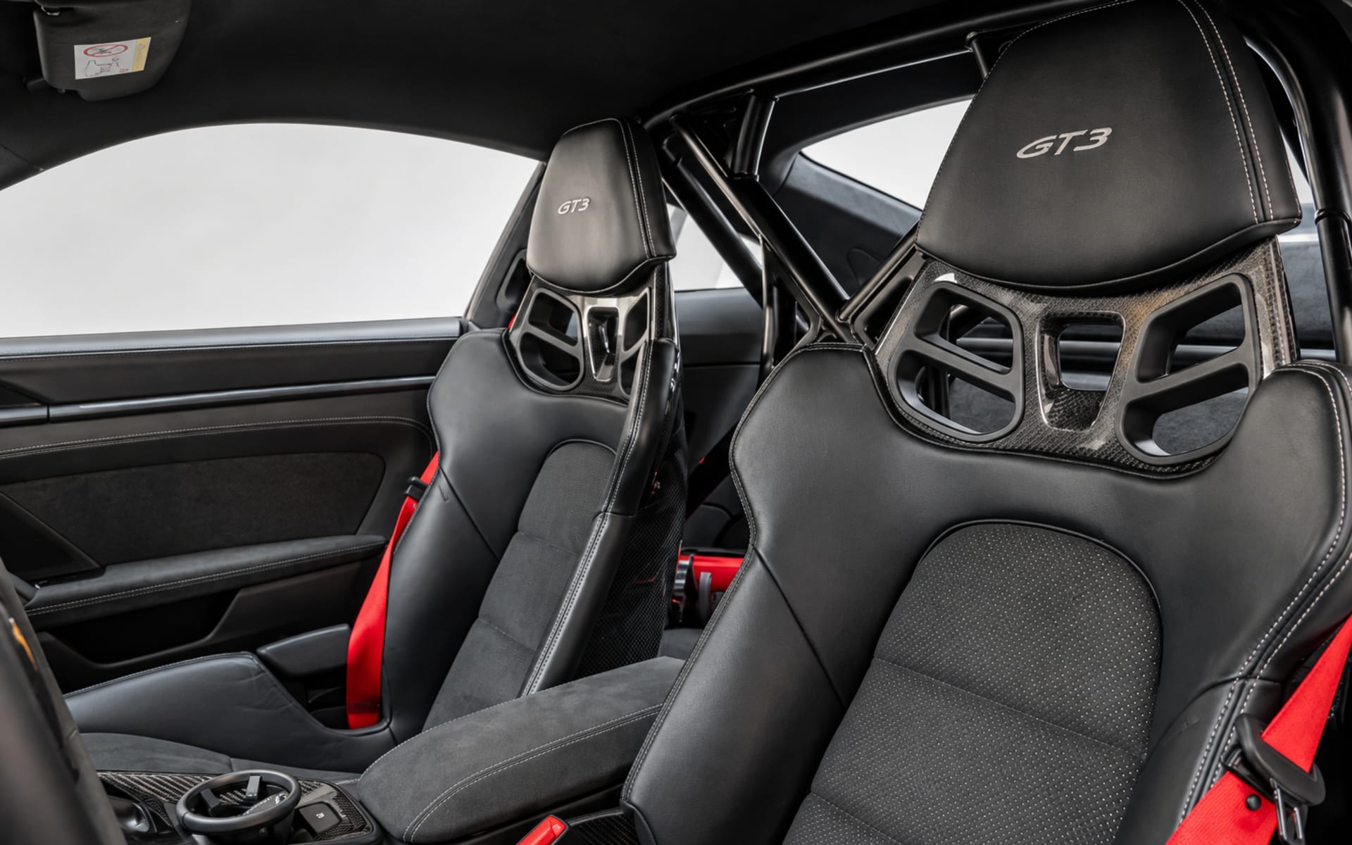Porsche 911 GT3 2023 for rent in Dubai photo 5