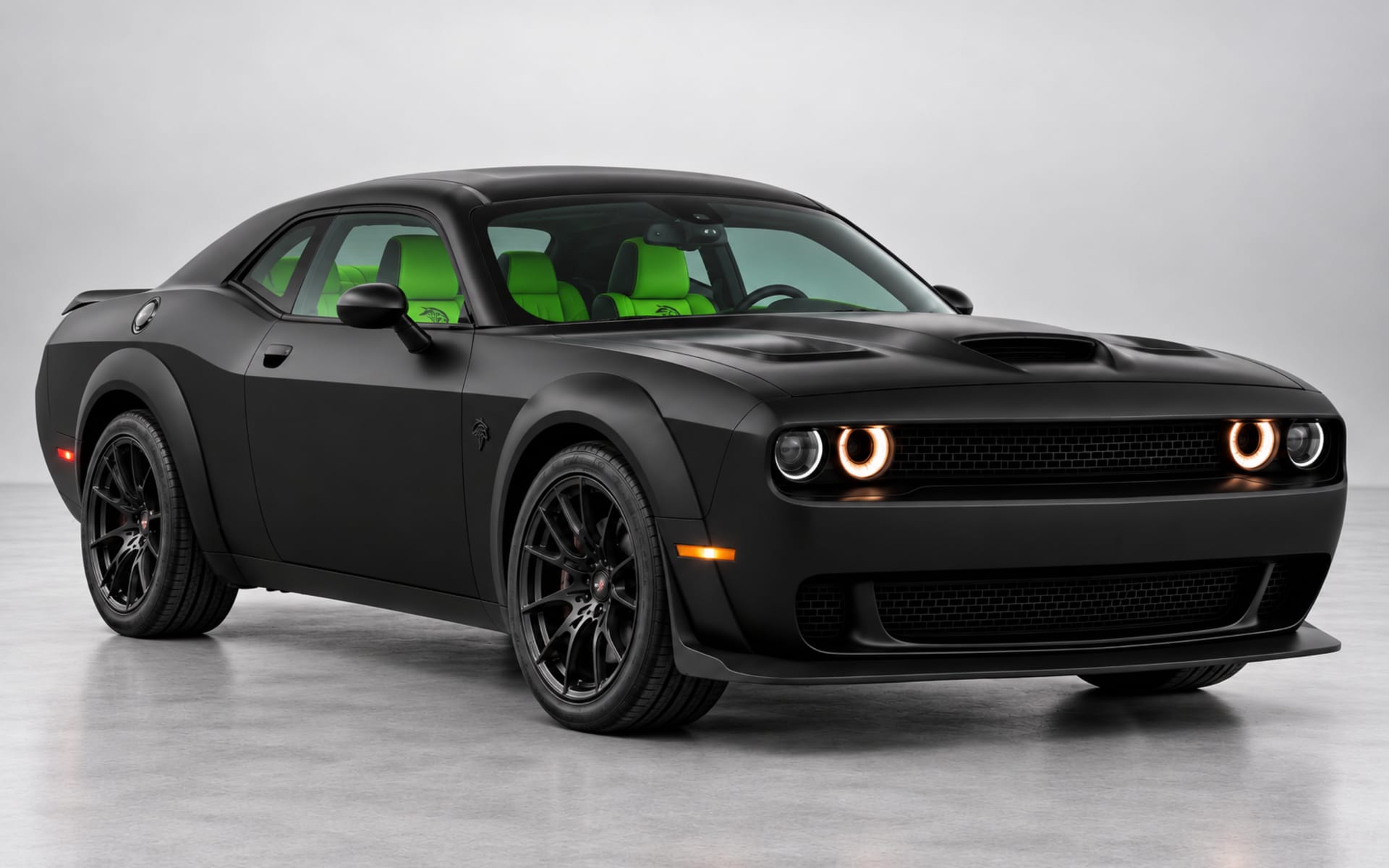 Dodge Challenger image 1