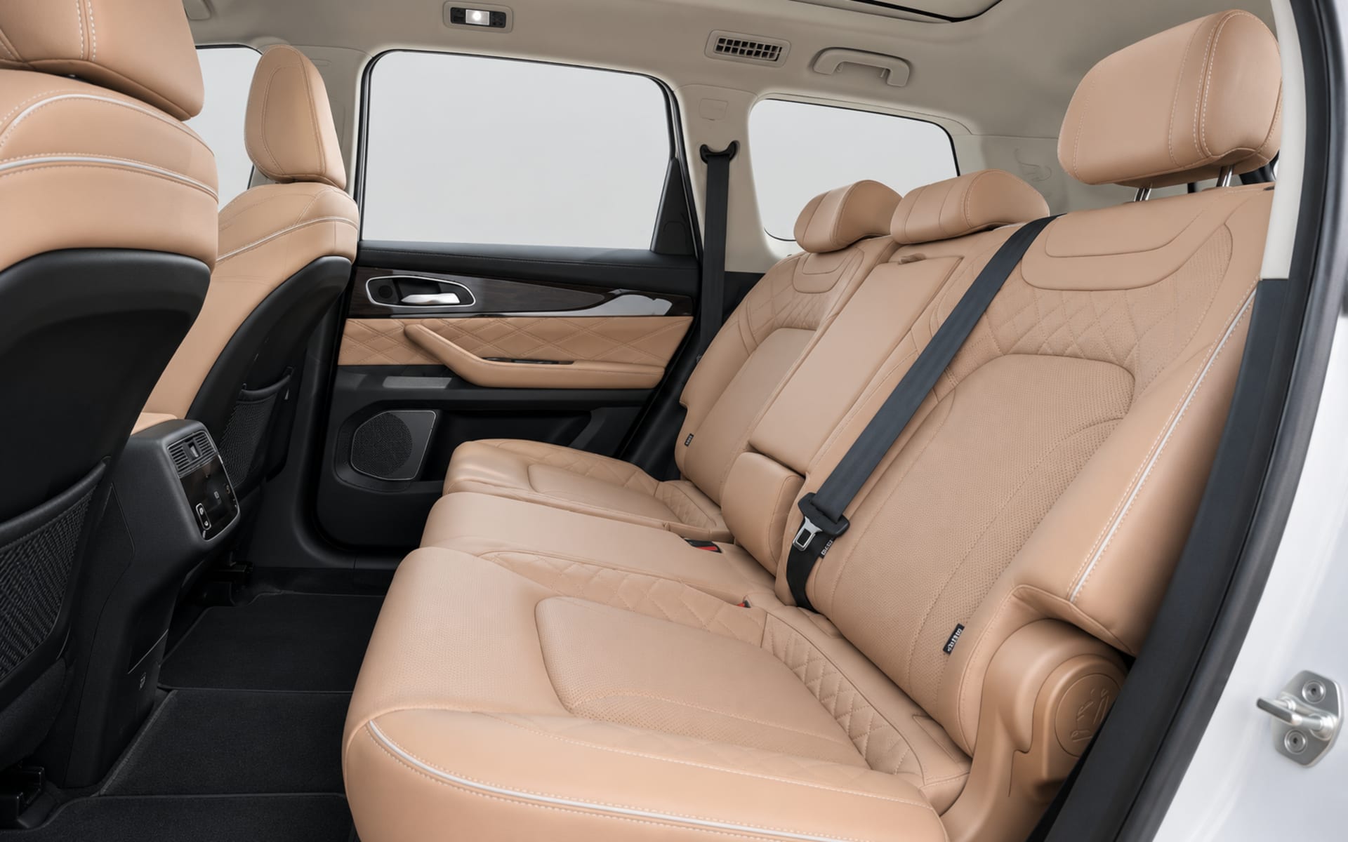 EXEED VX 2024 for rent in Dubai photo 6