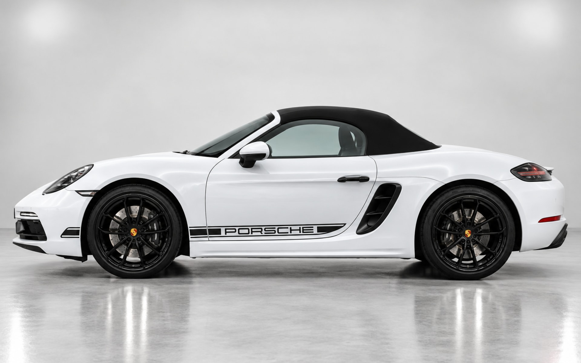 Porsche 718 Boxster 2024 for rent in Dubai photo 2