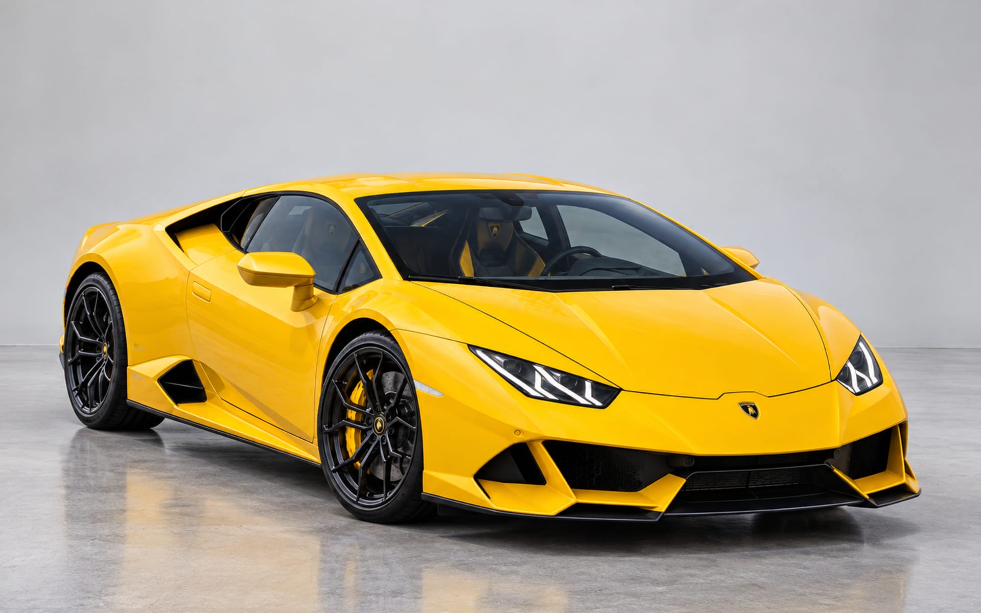 Lamborghini Huracan 2023 for rent in Dubai photo 1