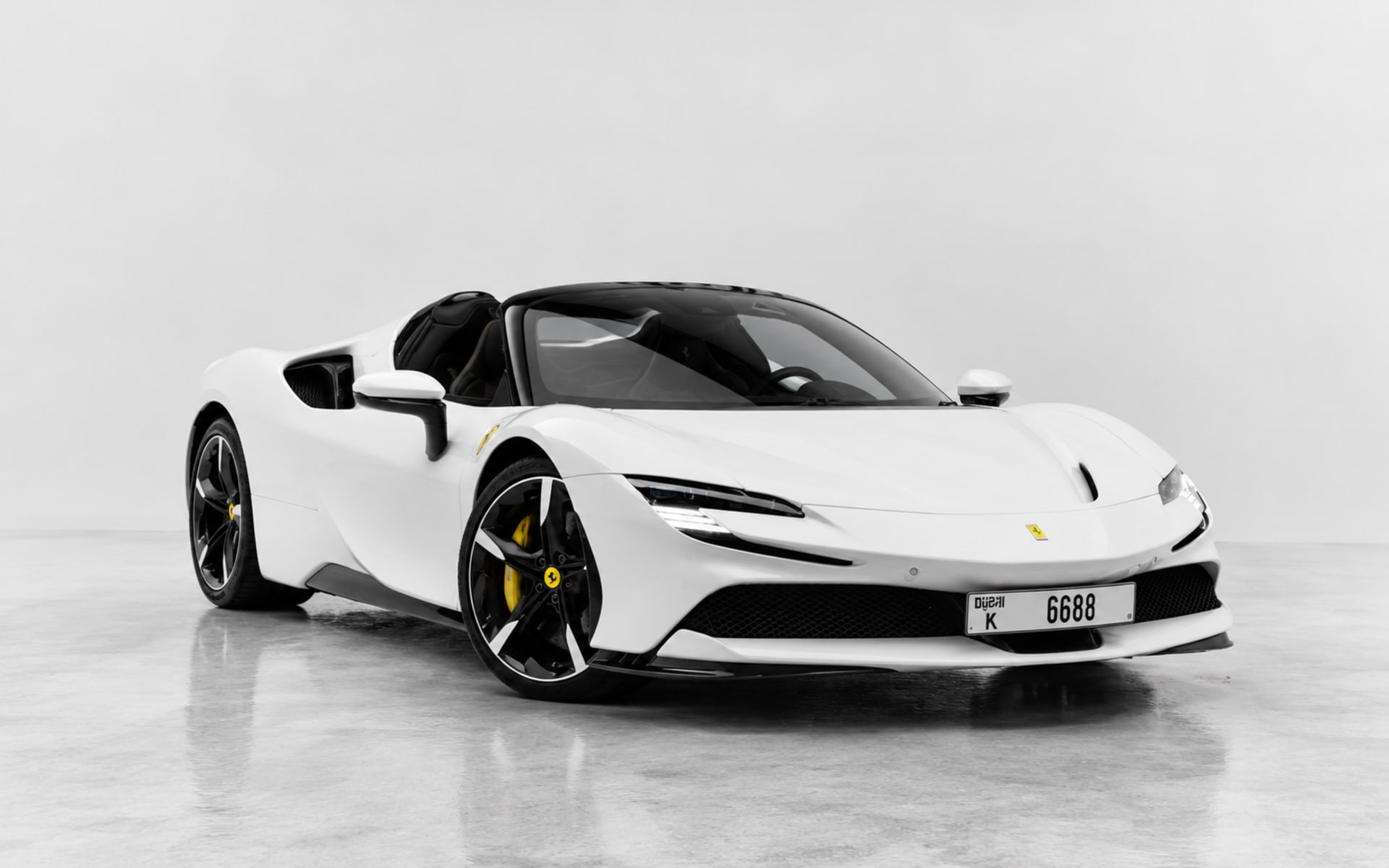 Ferrari SF90 Spider 2024 - image 1