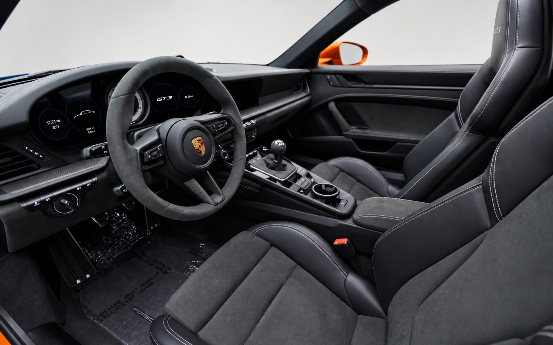 Porsche 911 Carrera 4 GTS 2023 for rent in Dubai photo 4
