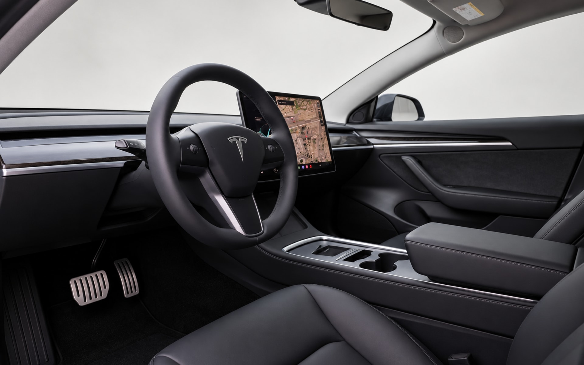 Tesla Model 3 Performance 2023 for rent in Dubai photo 4