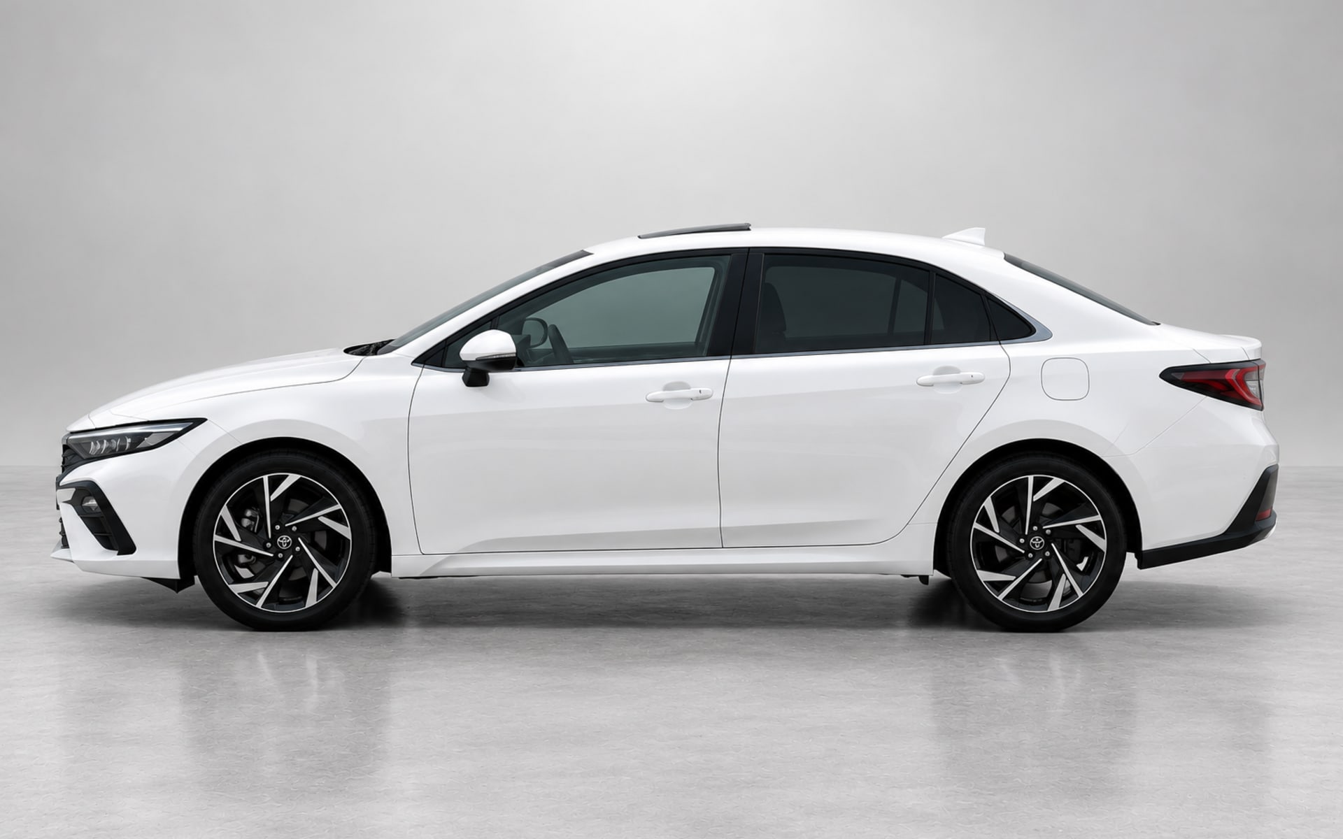 Hyundai Elantra image 1