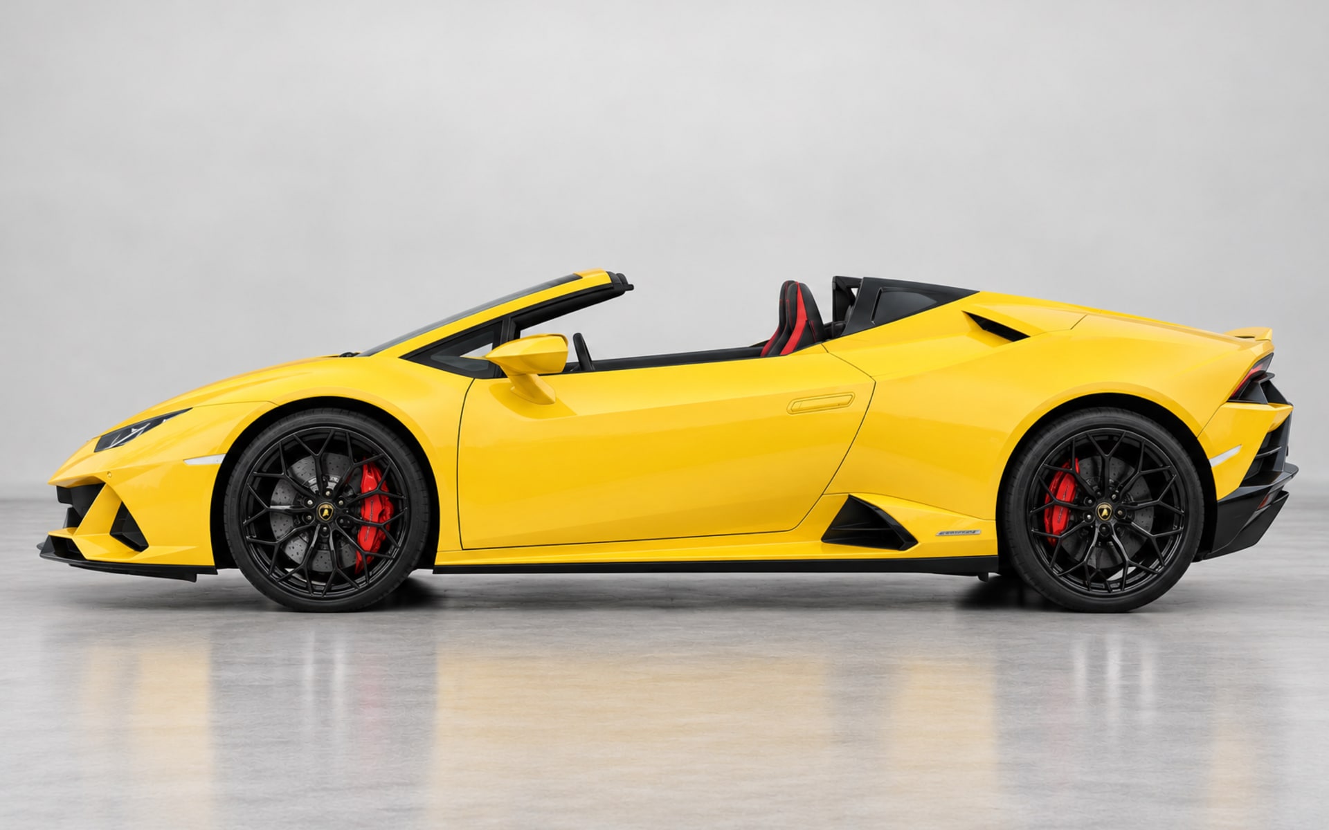 Lamborghini Huracan EVO Spyder 2025 for rent in Dubai photo 2