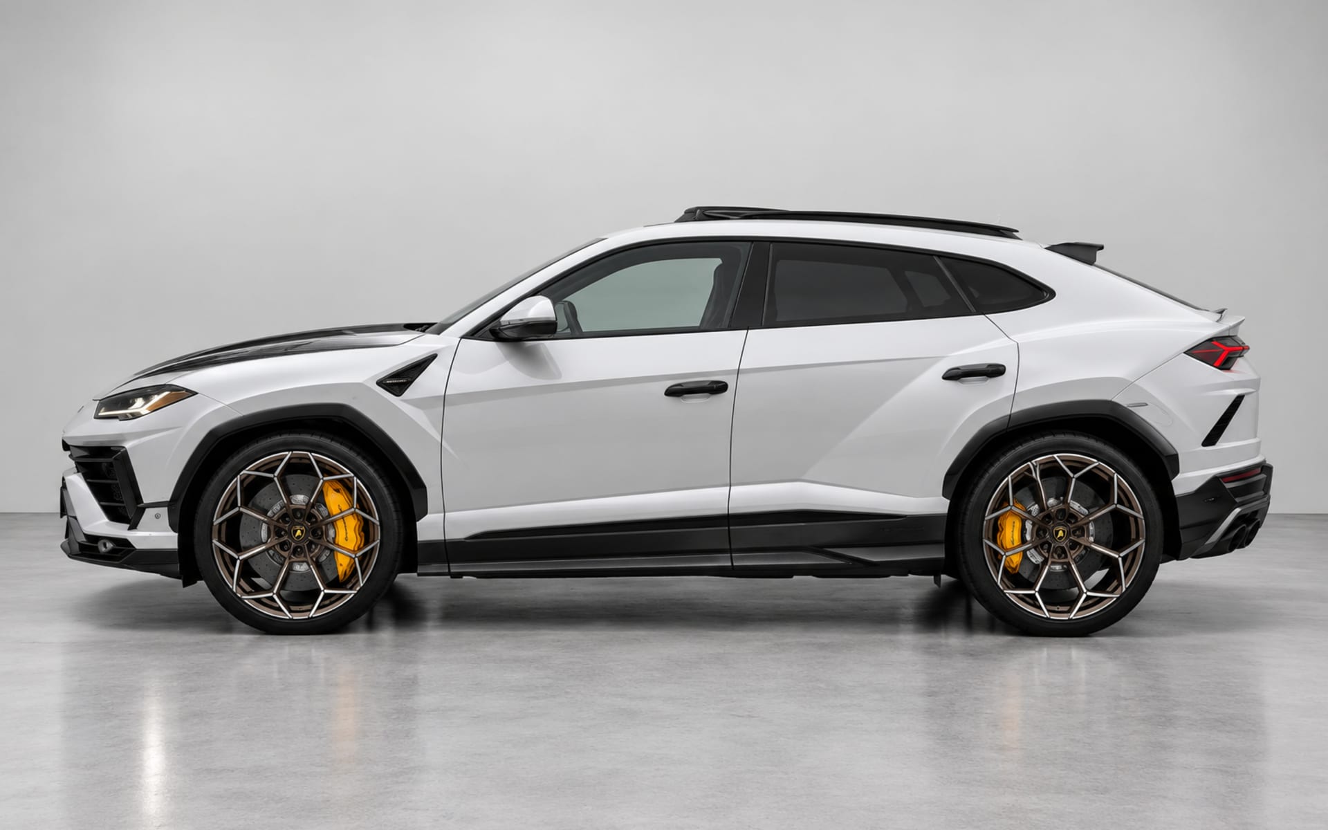 Lamborghini Urus Performante 2023 for rent in Dubai photo 2