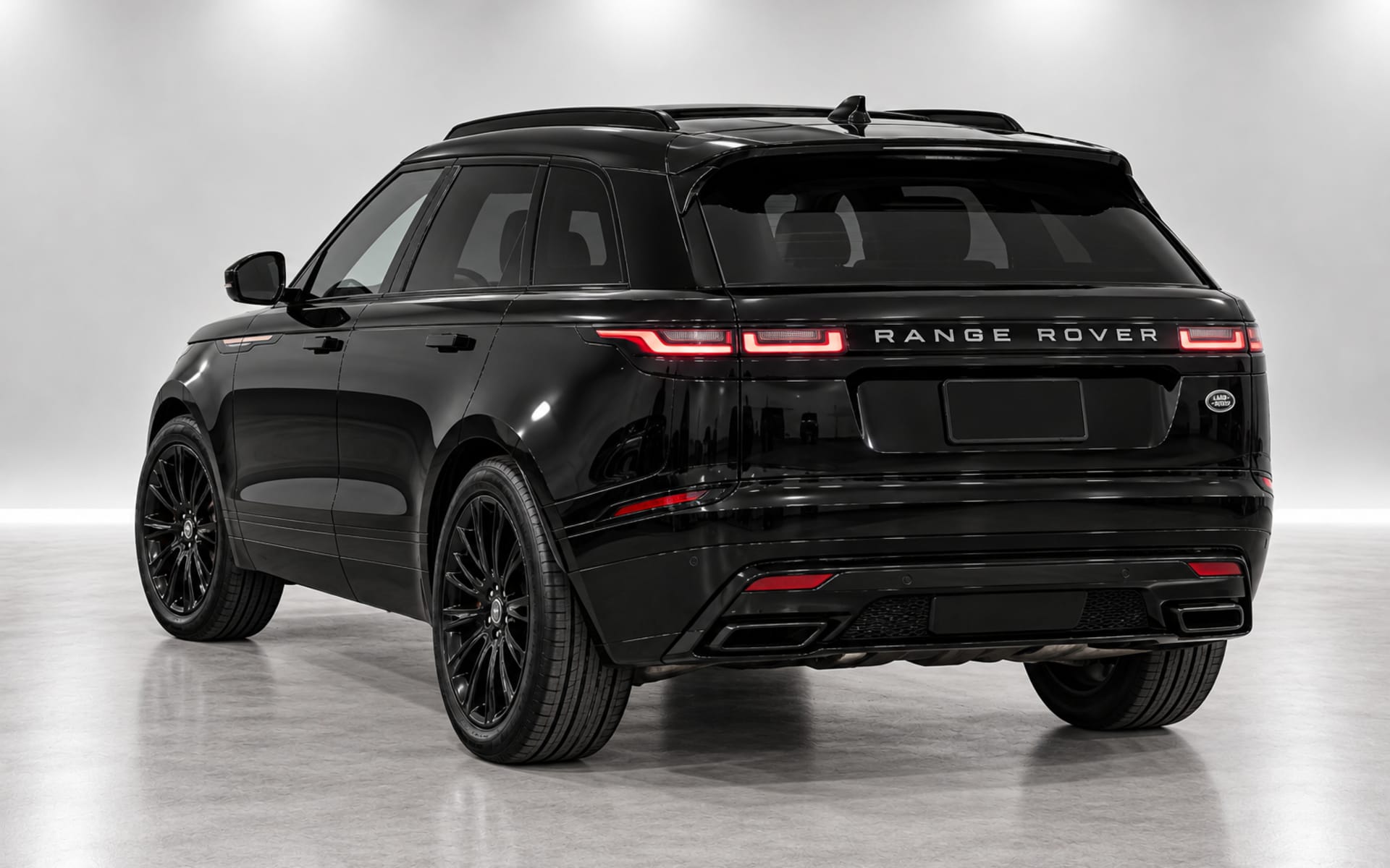 Land Rover Range Rover Velar R-Dynamic 2023 for rent in Dubai photo 3