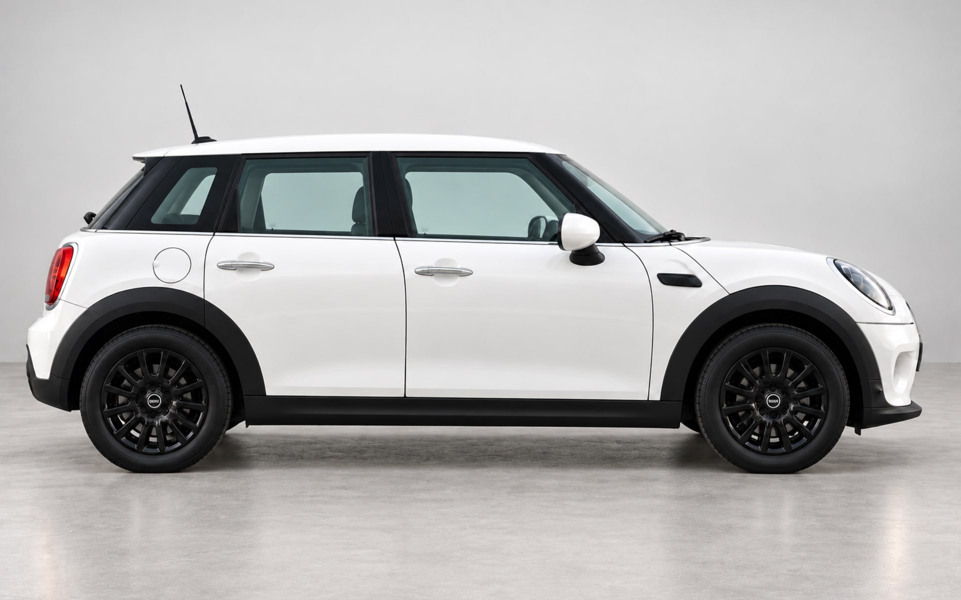 Mini Cooper 2024 for rent in Dubai photo 4