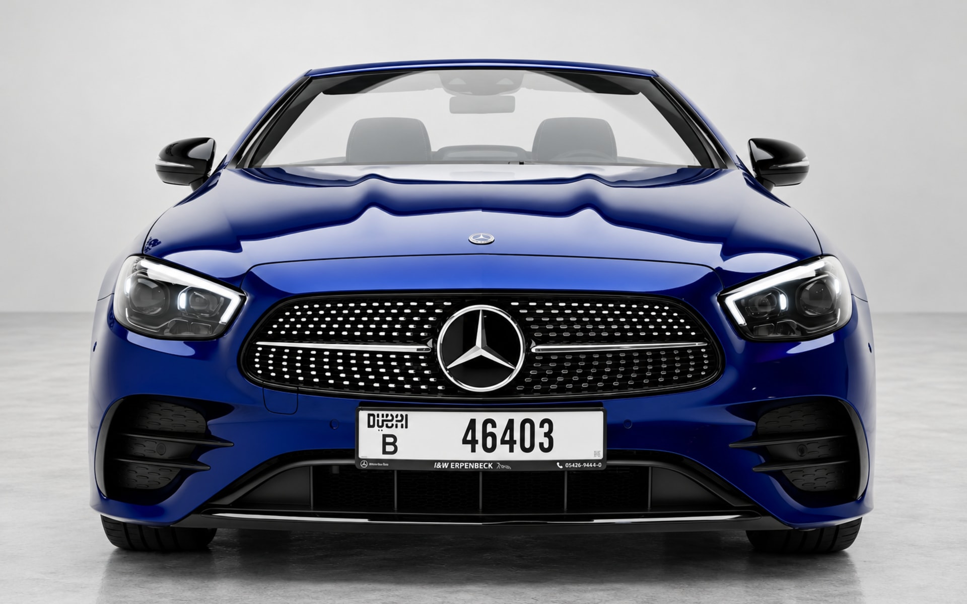 Mercedes-Benz E 300 Cabriolet 2023 thumbnail 3