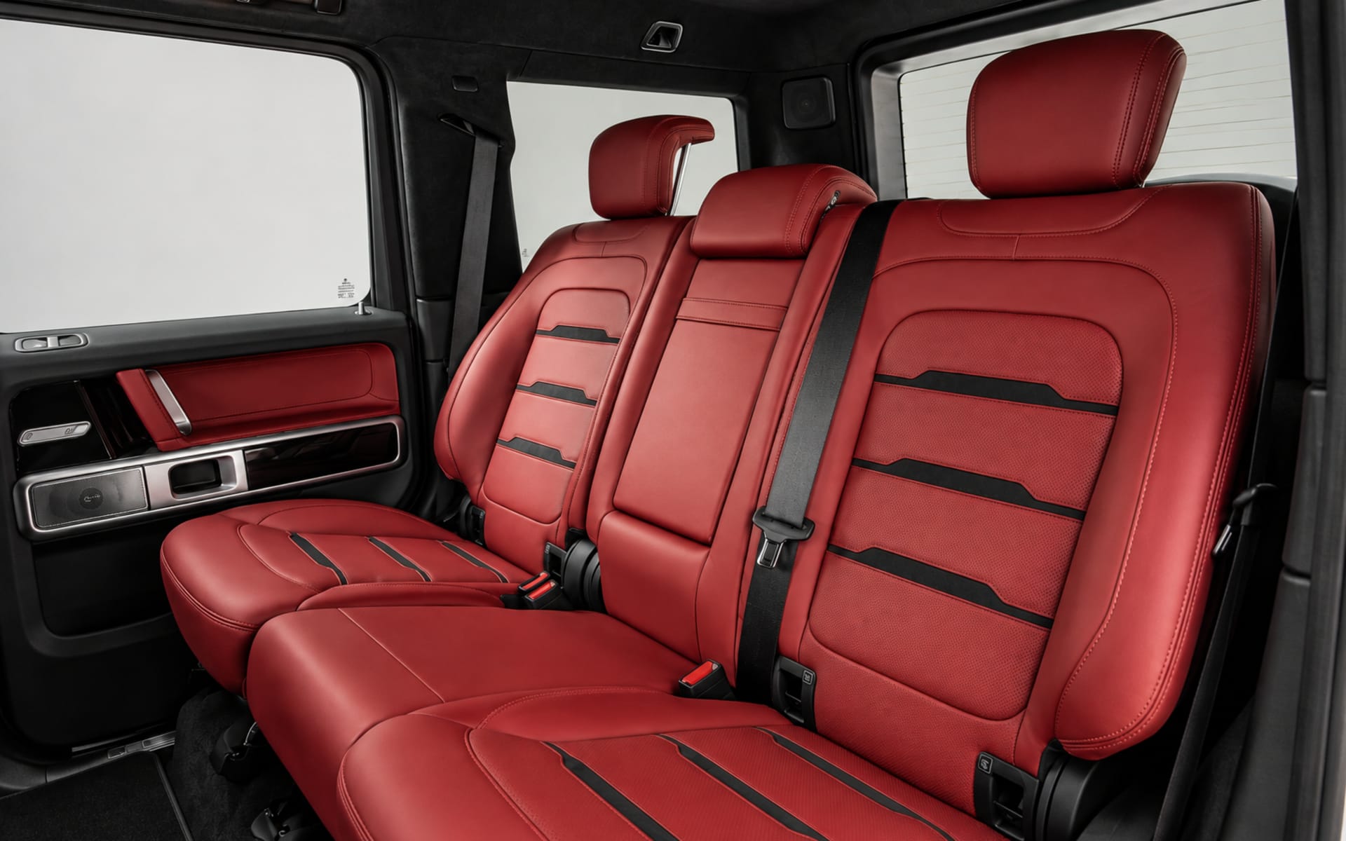 Mercedes-Benz G 63 AMG 2025 for rent in Dubai photo 5