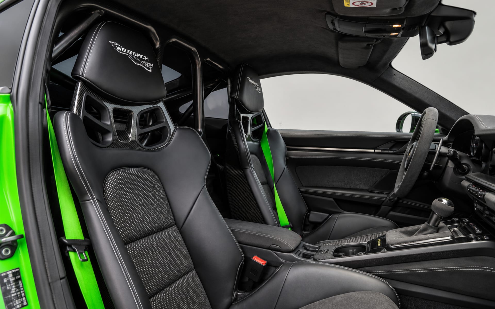 Porsche 911 GT3 RS 2026 for rent in Dubai photo 5