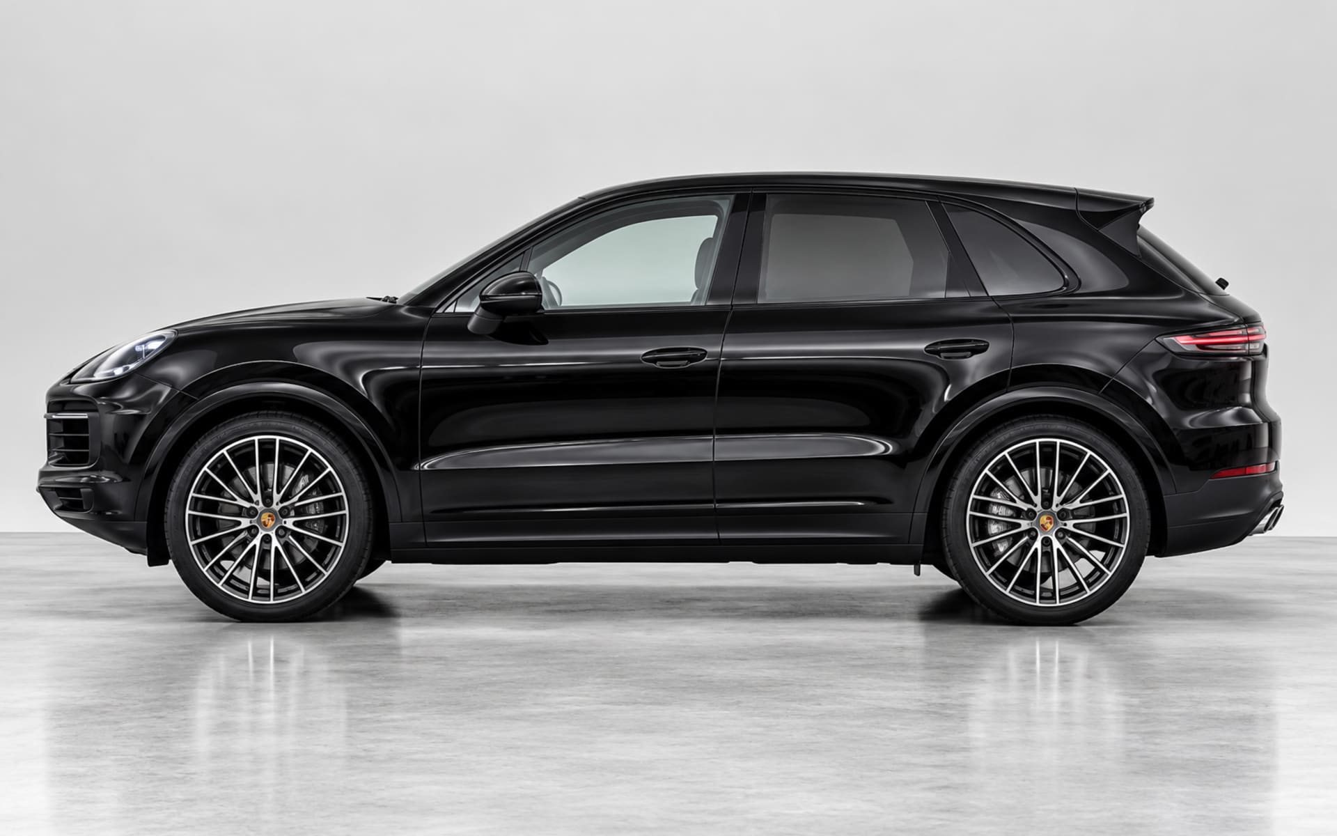 Porsche Cayenne S Coupe 2023 for rent in Dubai photo 2