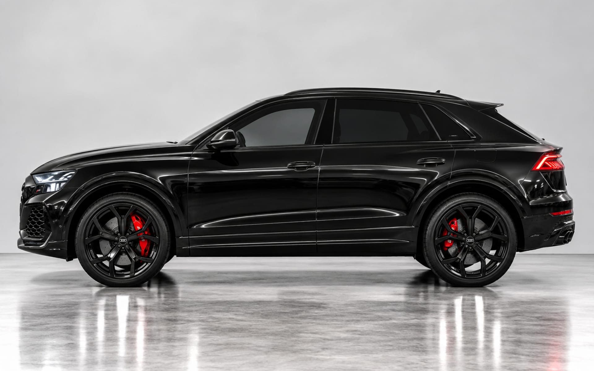 Audi RS Q8 2026 for rent in Dubai photo 2