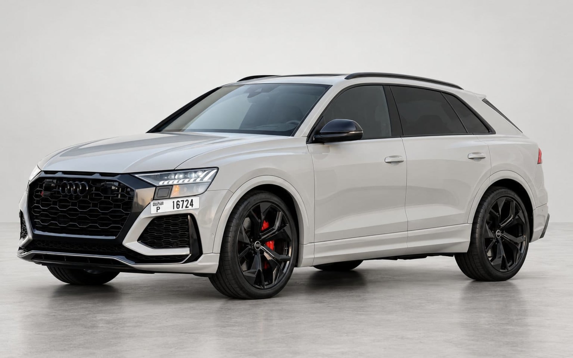 Audi RS Q8 image 1