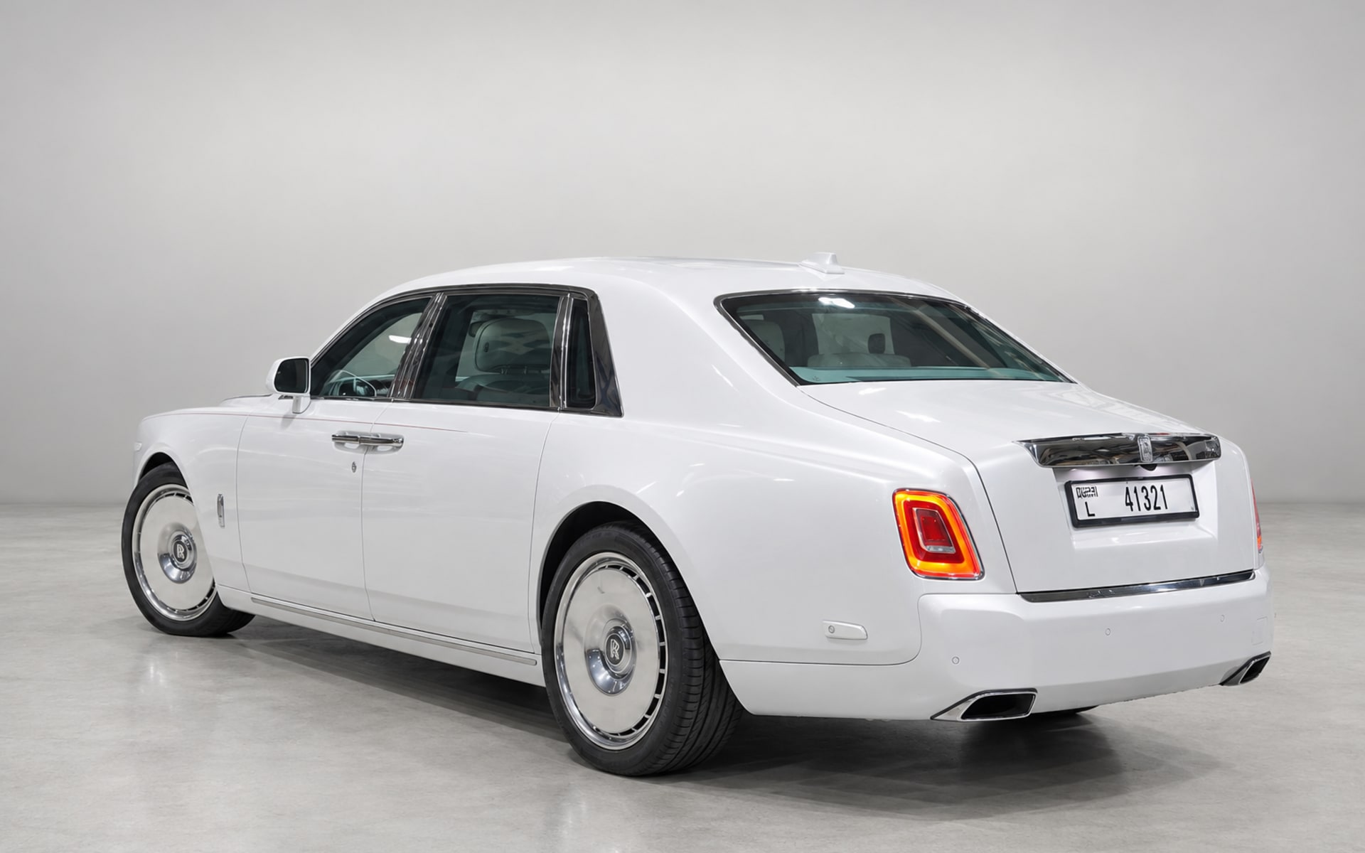 Rolls-Royce Phantom Series II 2024 for rent in Dubai photo 3