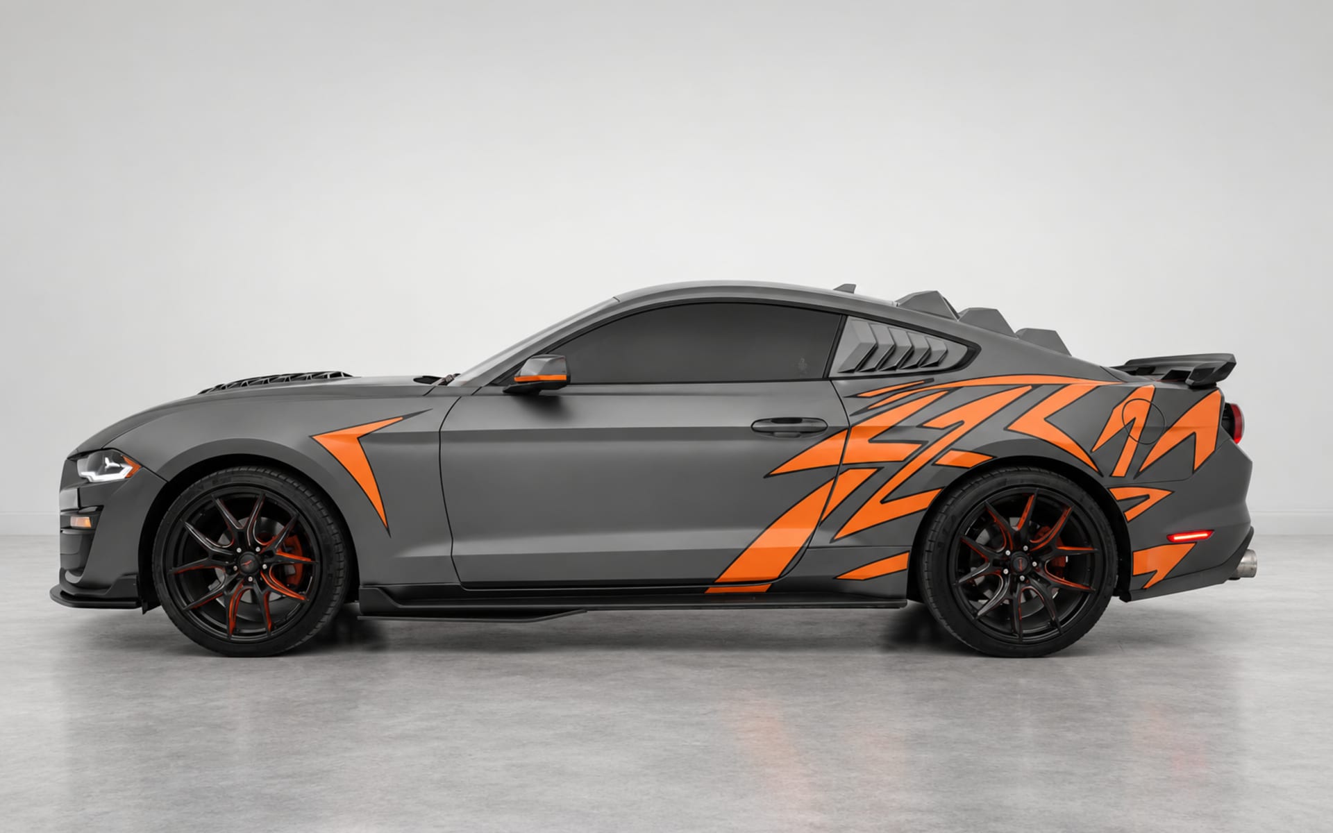 Ford Mustang image 1