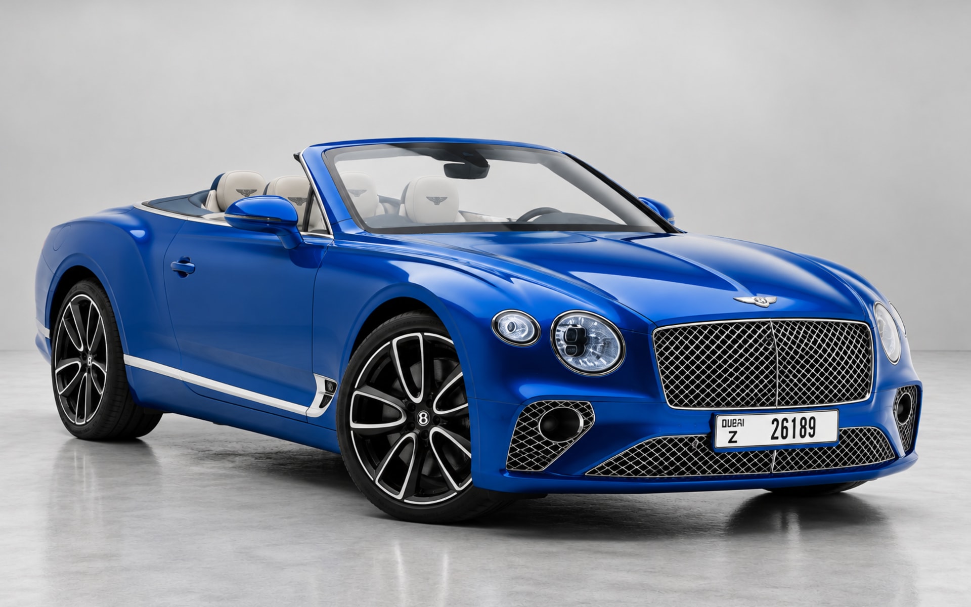Bentley Continental GTC 2024 - image 1