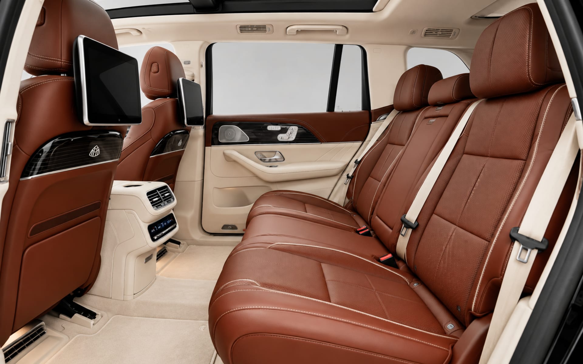 Mercedes-Benz GLS 600 Maybach 2024 for rent in Dubai photo 9