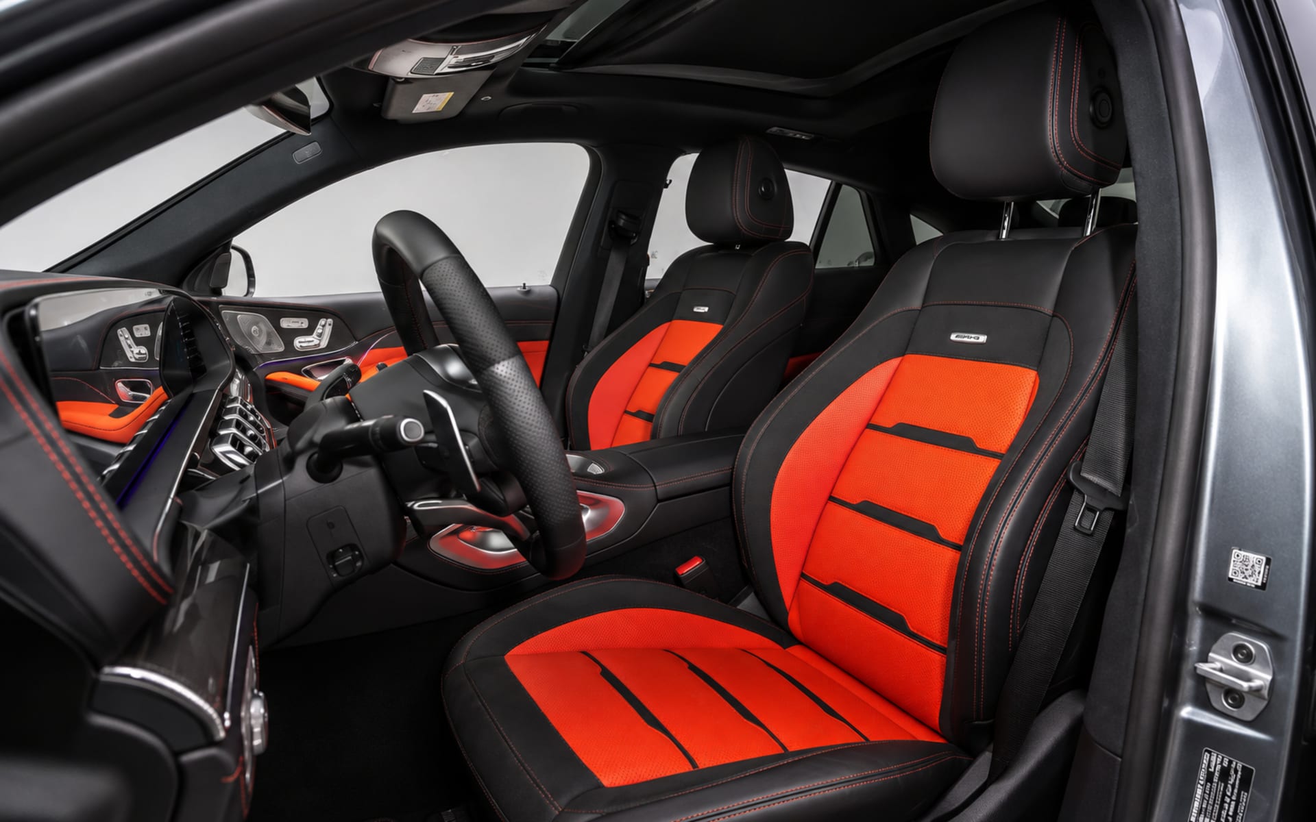 Mercedes-Benz GLE 53 AMG 2022 for rent in Dubai photo 4