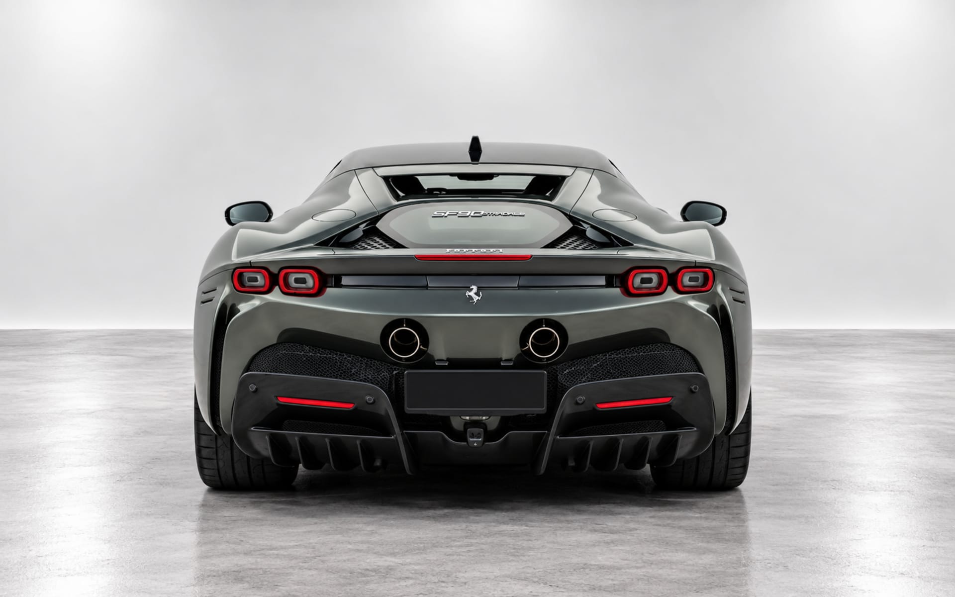 Ferrari SF90 Stradale 2024 thumbnail 3