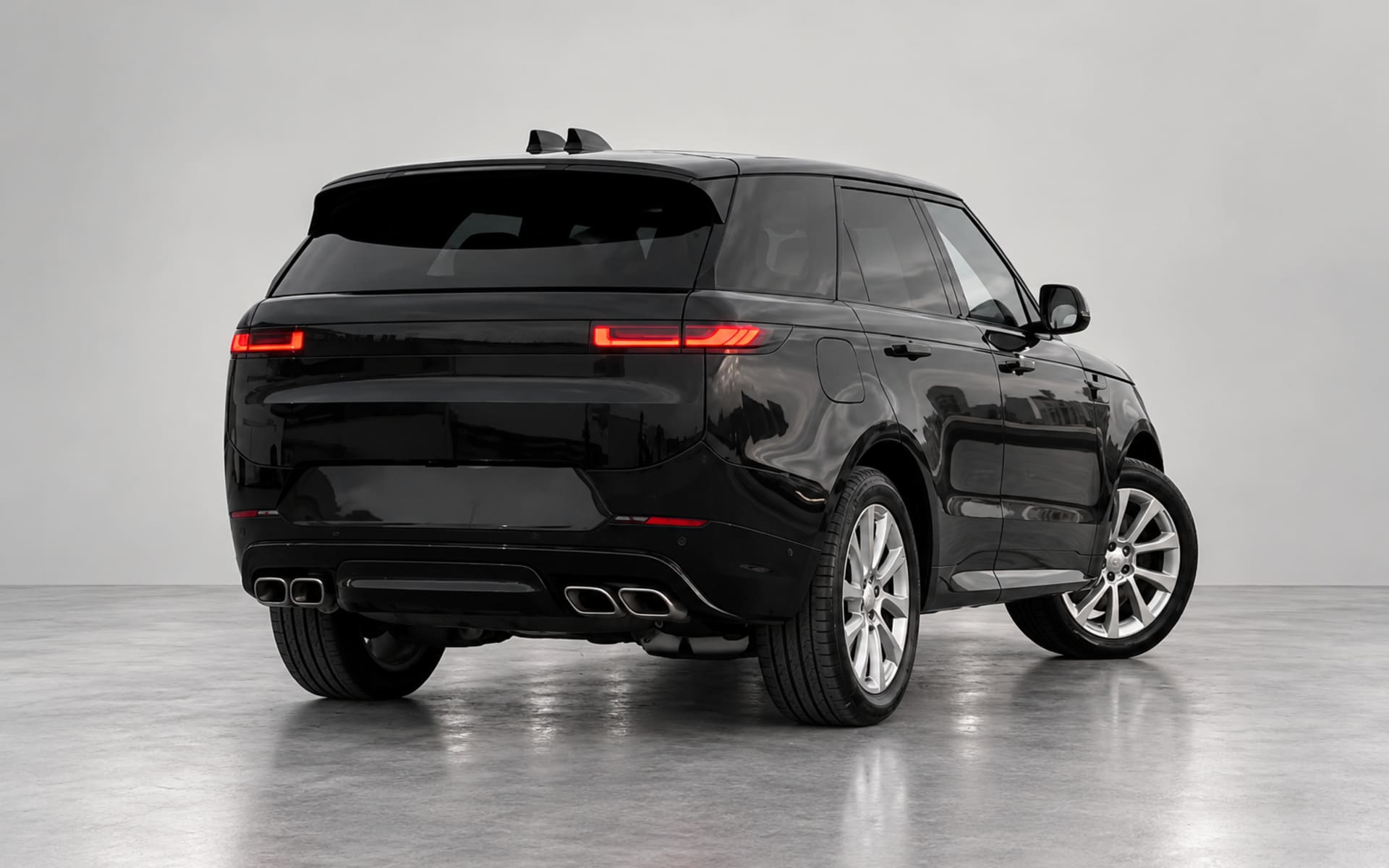Land Rover Range Rover Sport Autobiography 2025 for rent in Dubai photo 3