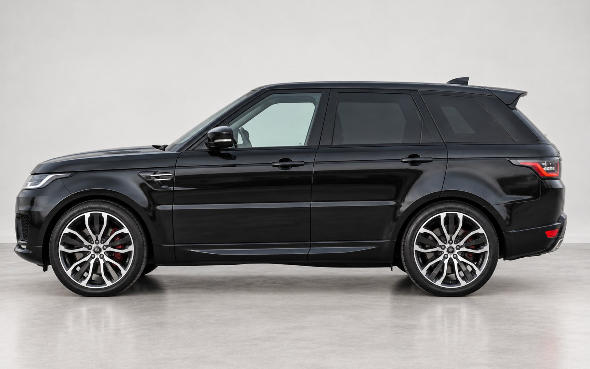 Land Rover Range Rover Sport 2022 for rent in Dubai photo 2