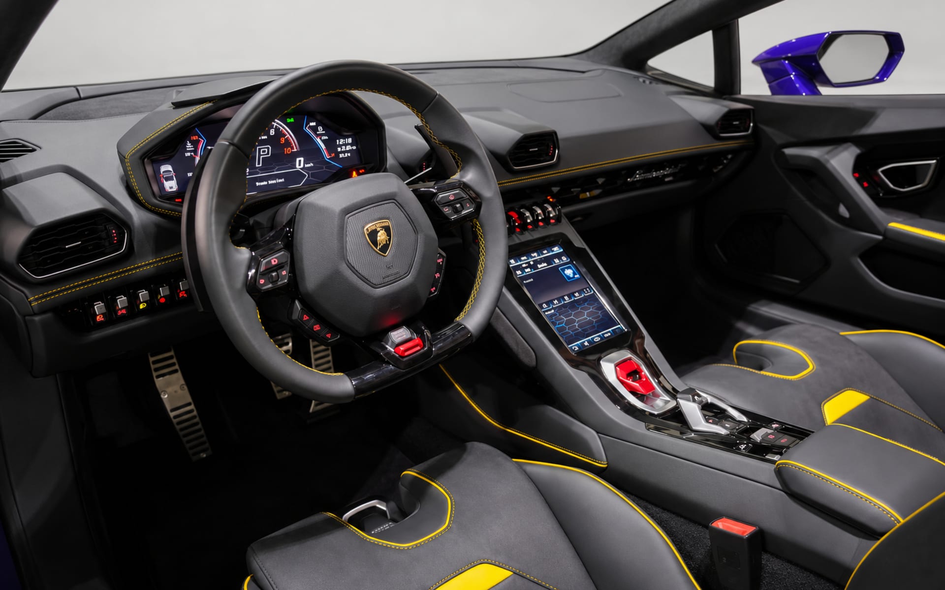 Lamborghini Huracan EVO Spyder 2023 for rent in Dubai photo 4