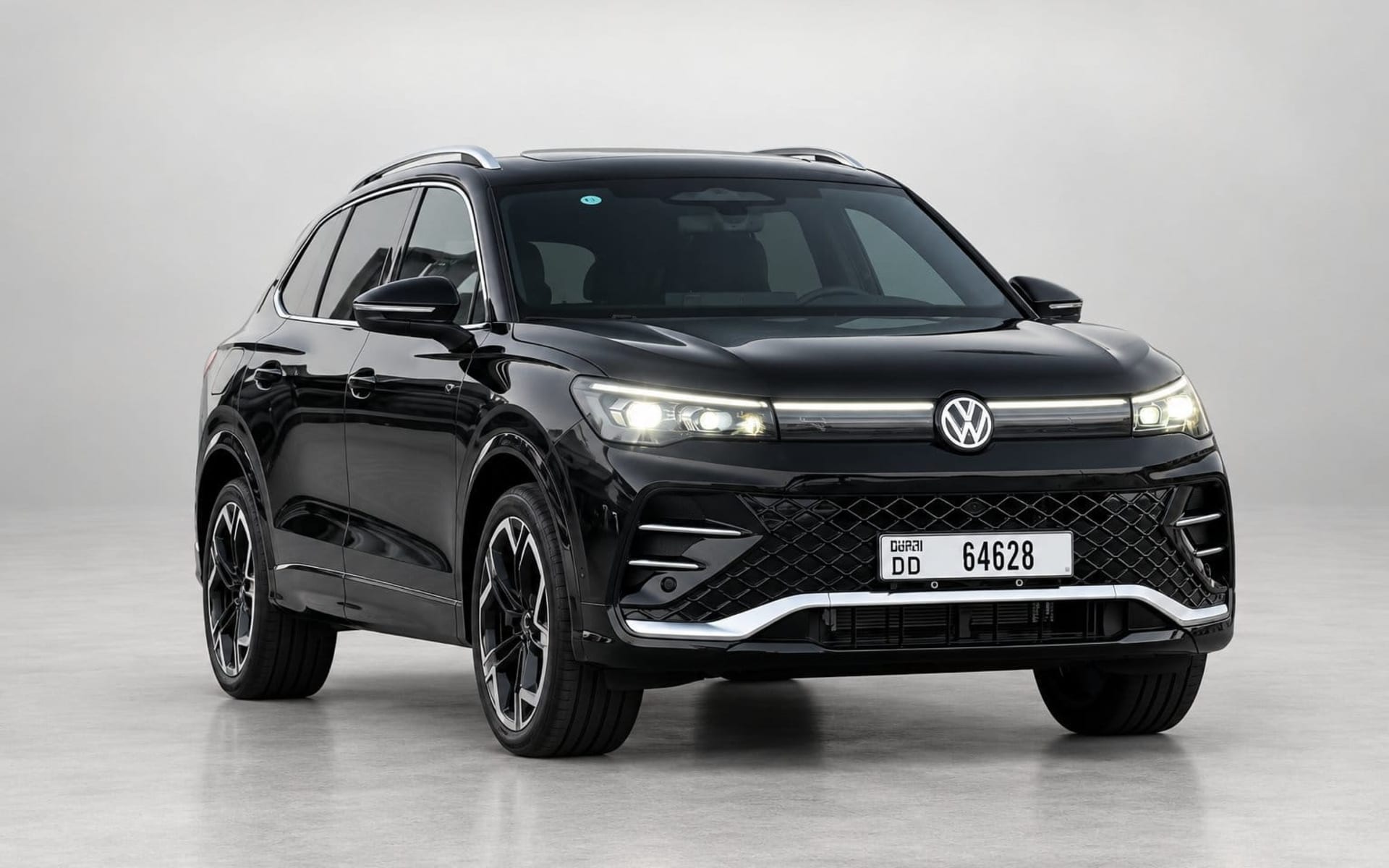 Volkswagen Tiguan R-Line 2025 for rent in Dubai photo 3