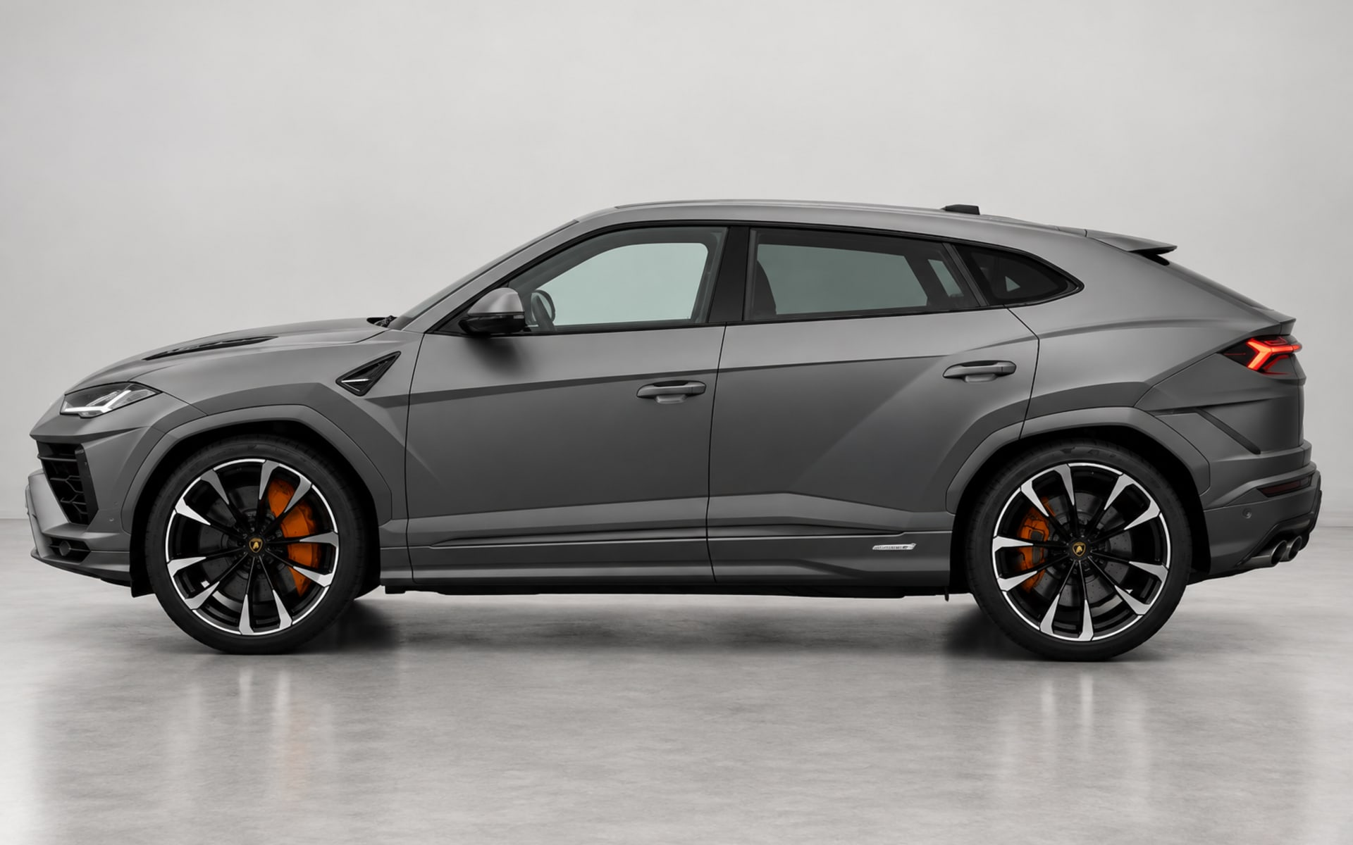 Lamborghini Urus S 2023 for rent in Dubai photo 2