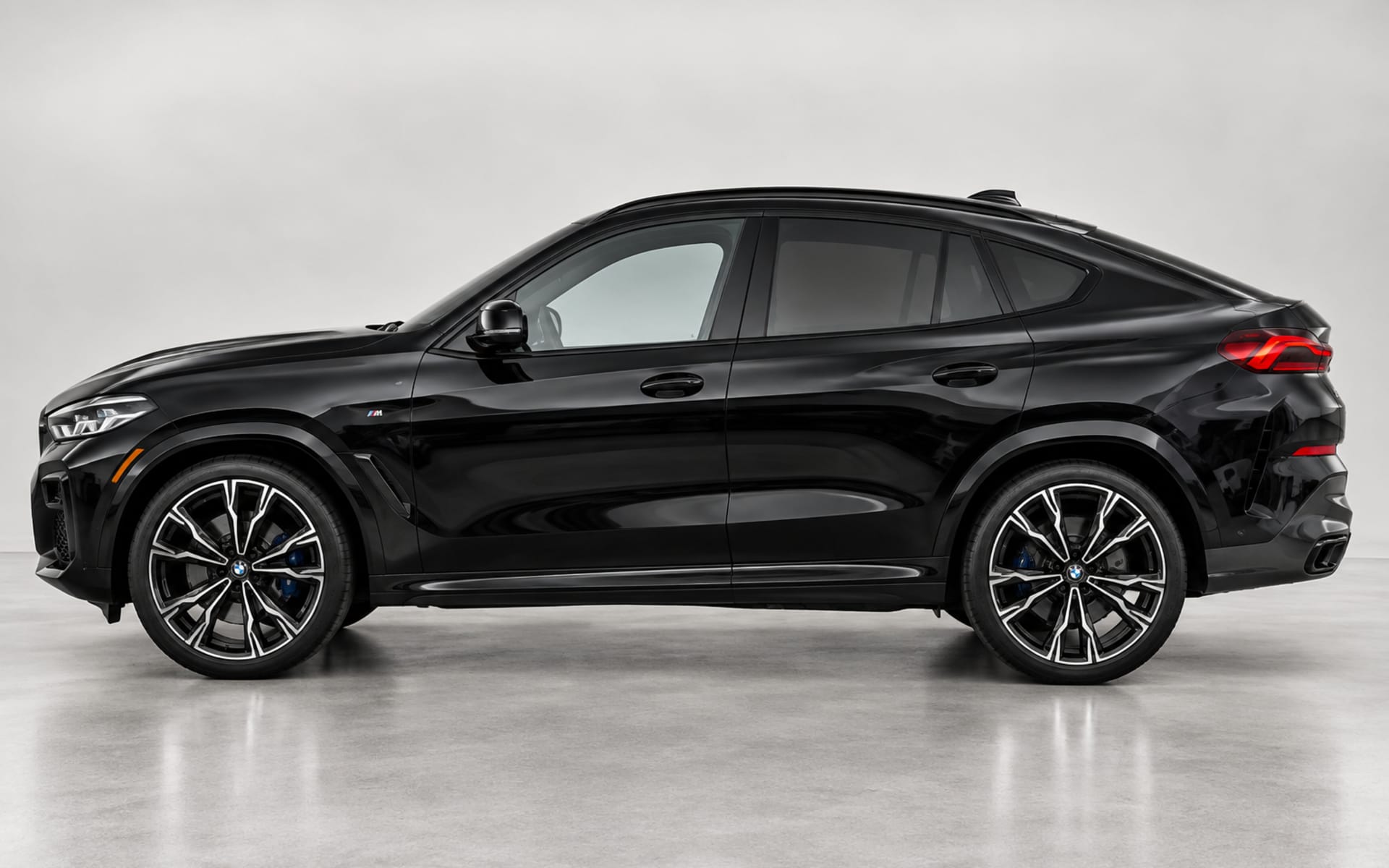 BMW X6 2026 for rent in Dubai photo 2