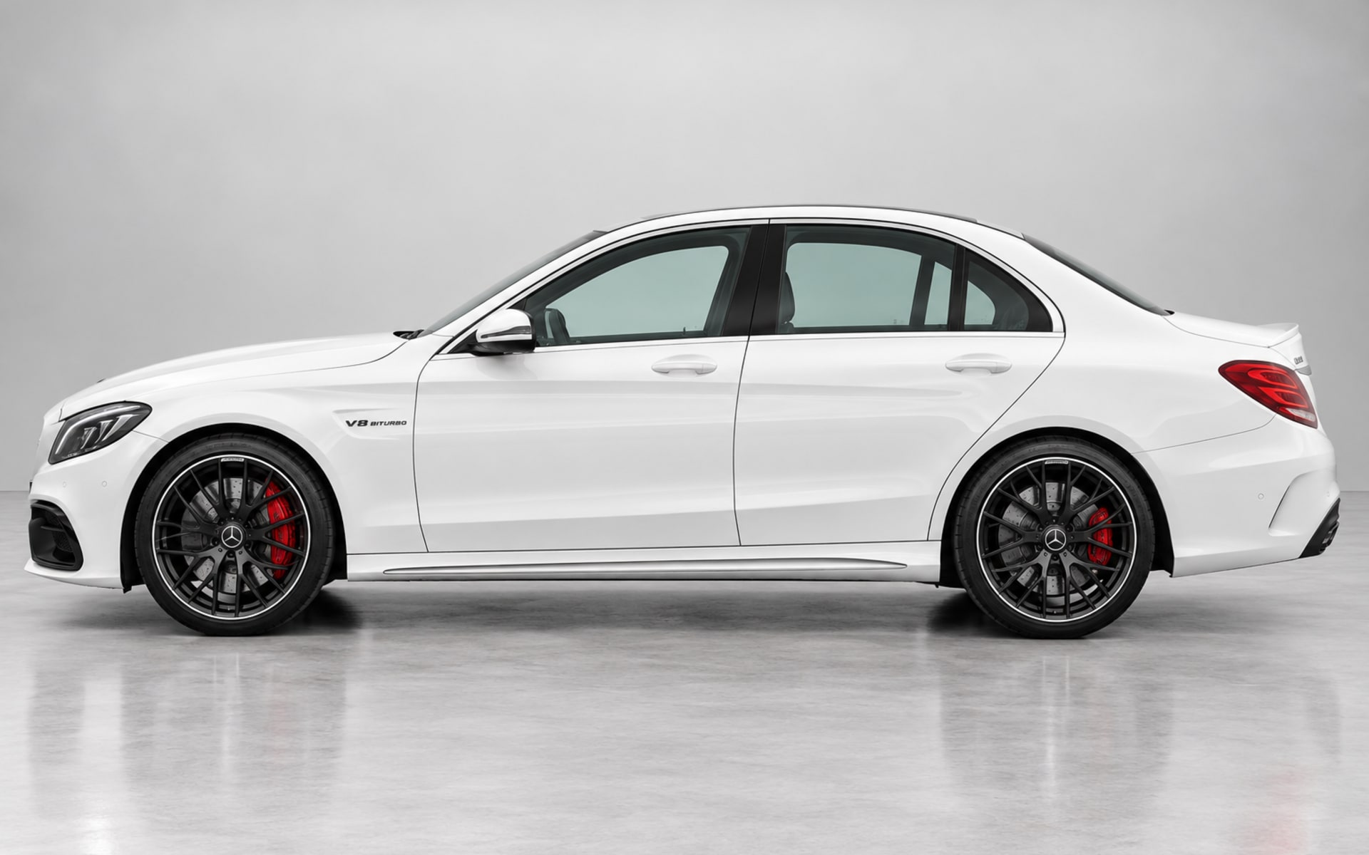 Mercedes-Benz C 300 2021 for rent in Dubai photo 2