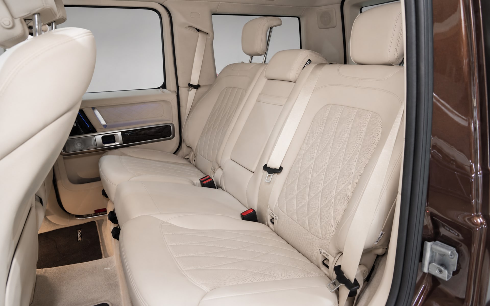 Mercedes-Benz G 63 AMG Brabus 900 Rocket Kit 2022 for rent in Dubai photo 5
