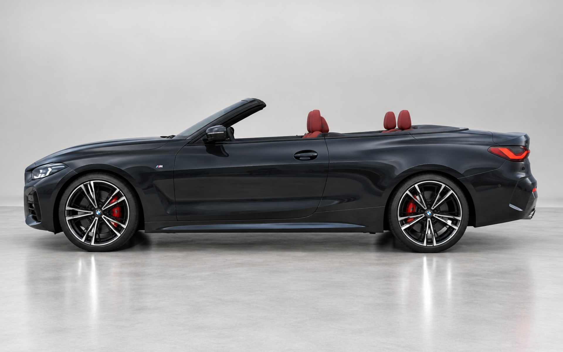 BMW 420i Convertible image 1