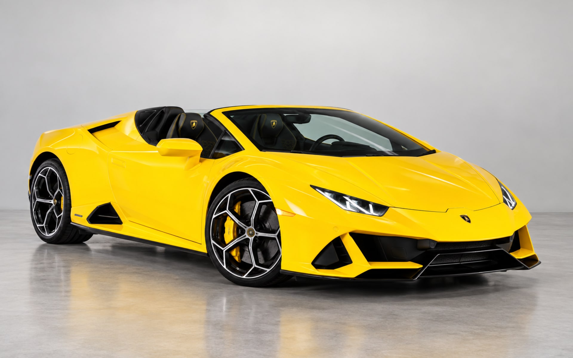 Lamborghini Huracan EVO Spyder 2022 for rent in Dubai photo 1
