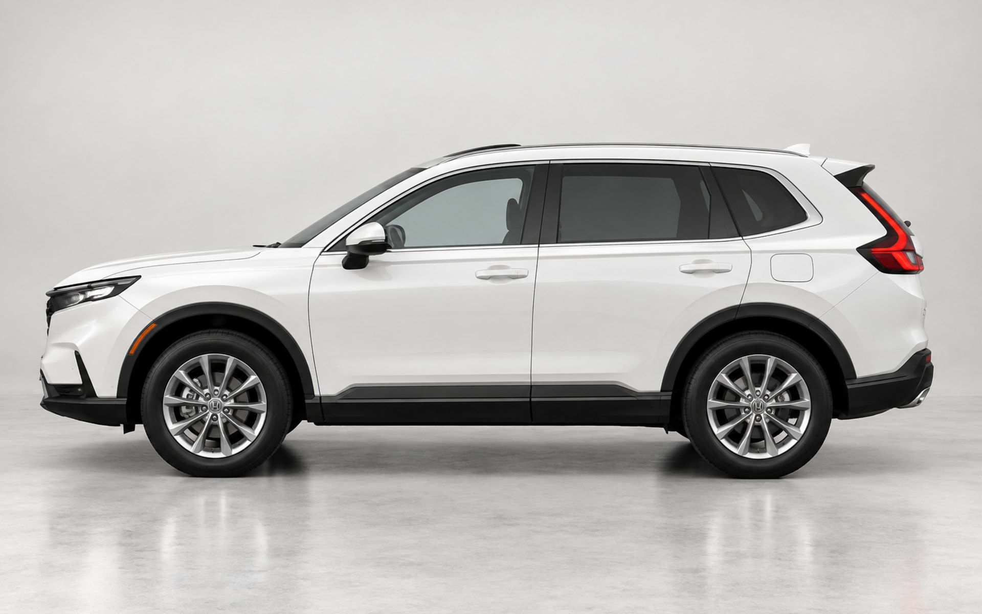 Honda CR-V image 1