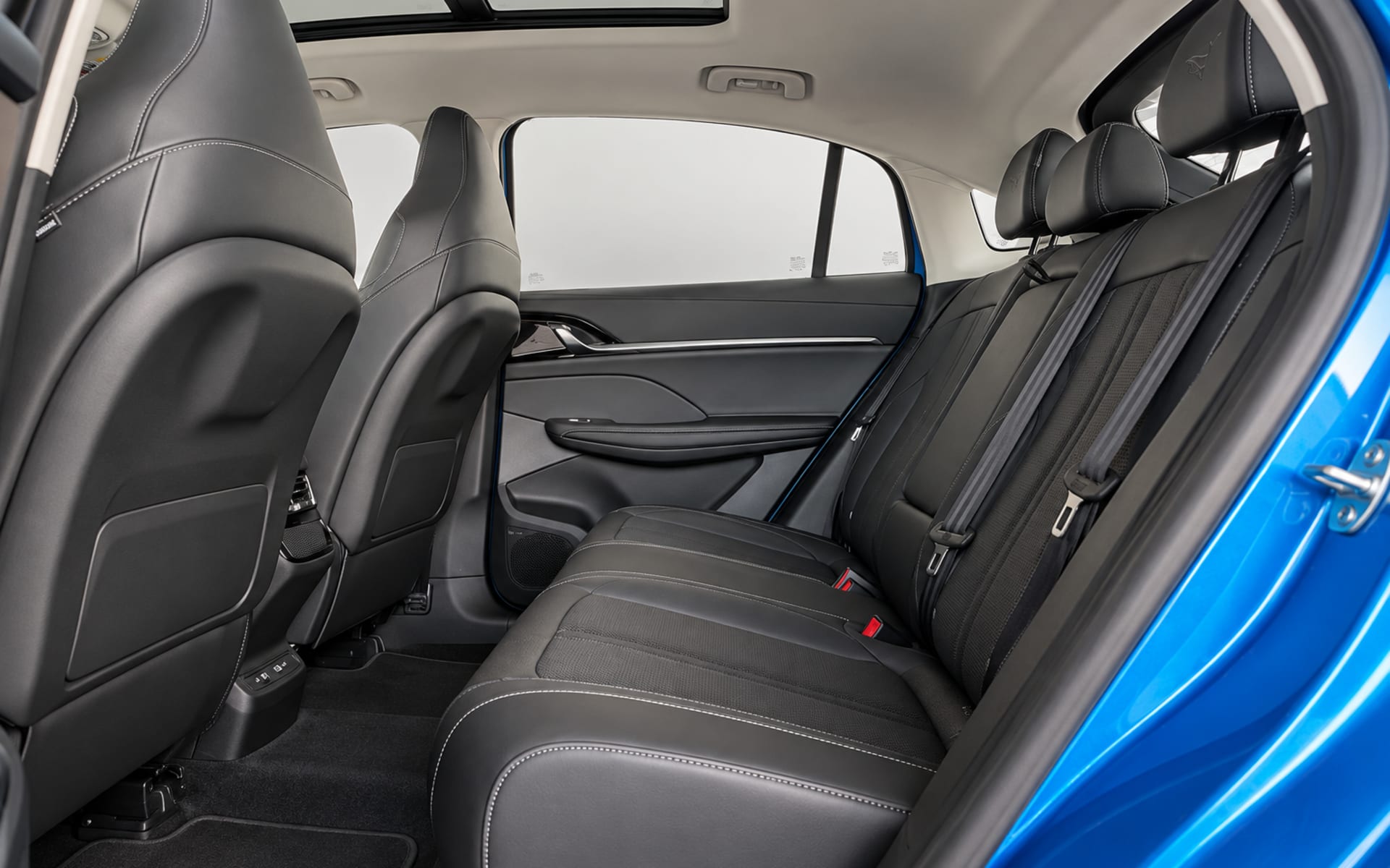 MG Whale 2024 for rent in Dubai photo 6